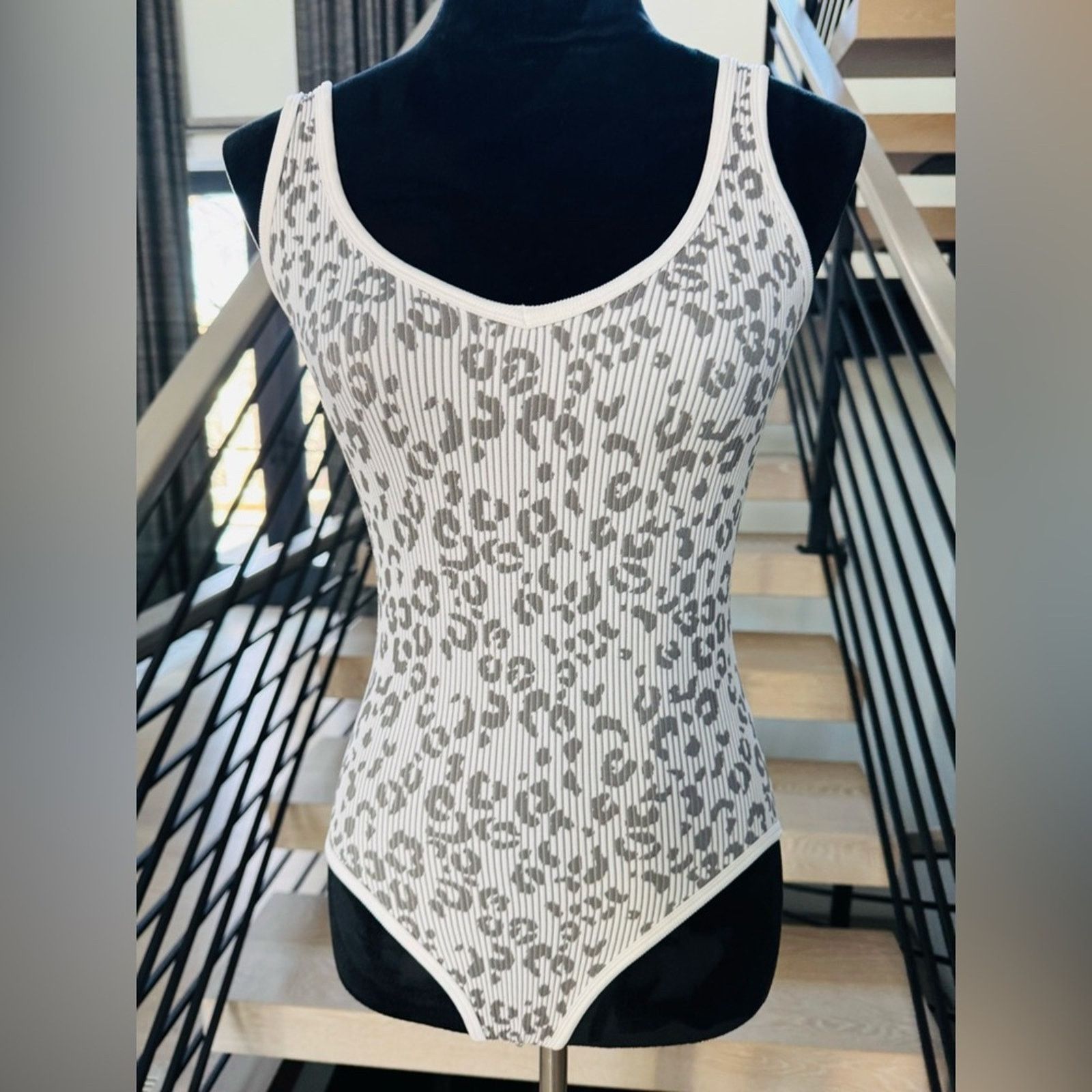 Other New Ribbed Leopard Print Women's bodysuit size S Size S / US 4 / IT 40 - 1 Thumbnail