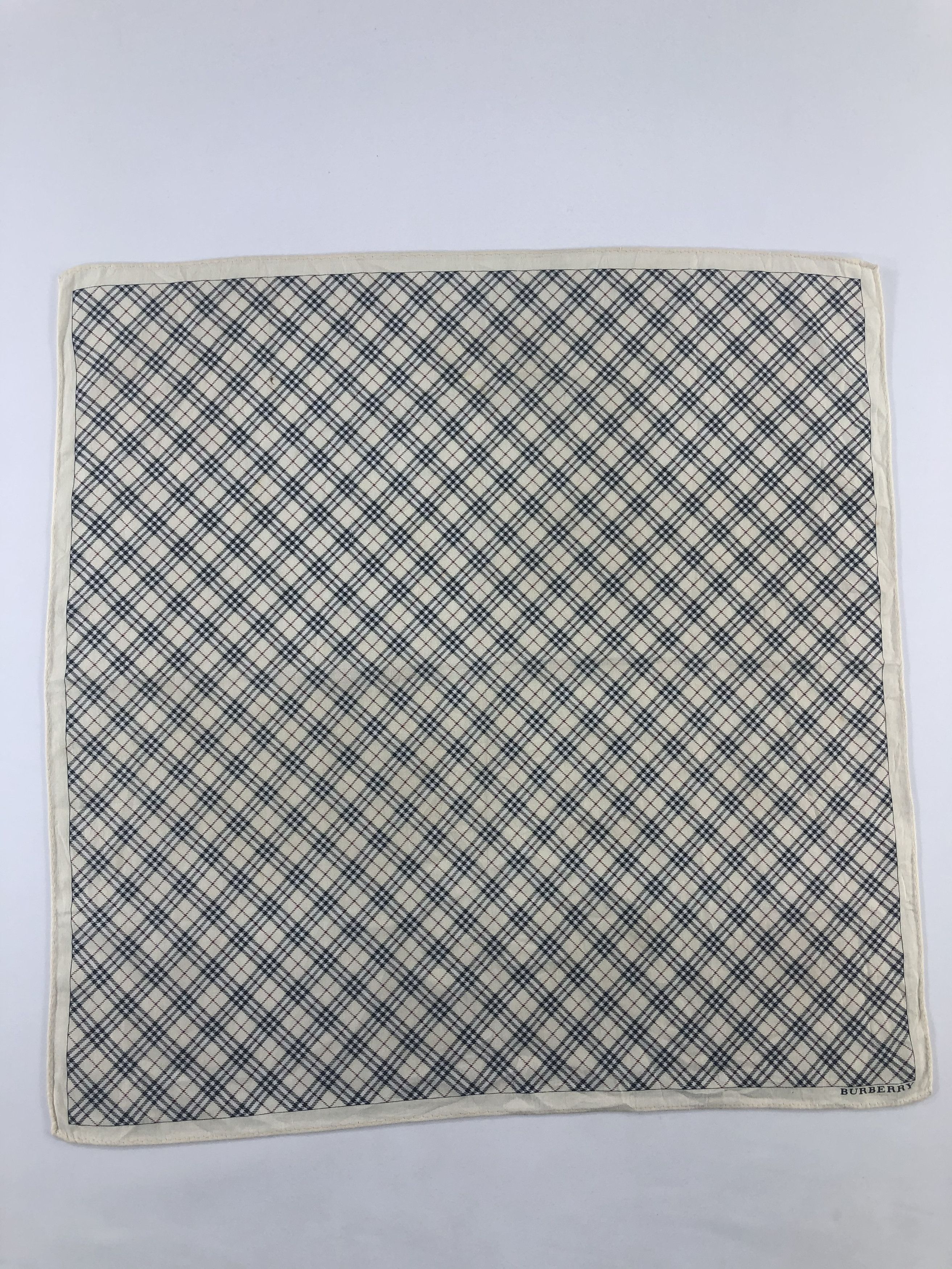 Burberry Burberry Handkerchief / Bandana / Neckerchief Size ONE SIZE - 1 Thumbnail