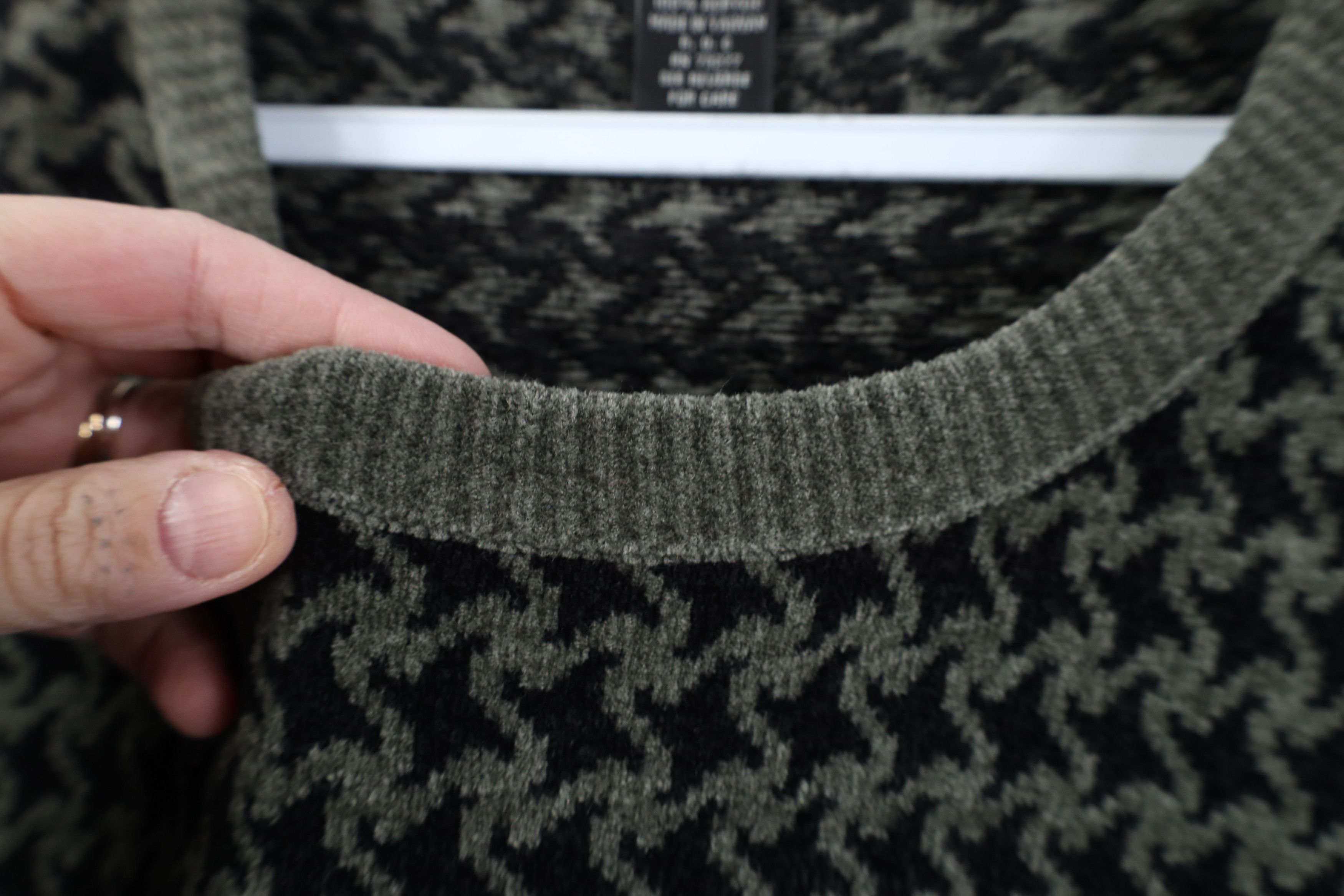 Vintage Vintage 90s Streetwear Houndstooth Fleece Crewneck Sweater Size US XL / EU 56 / 4 - 5 Thumbnail