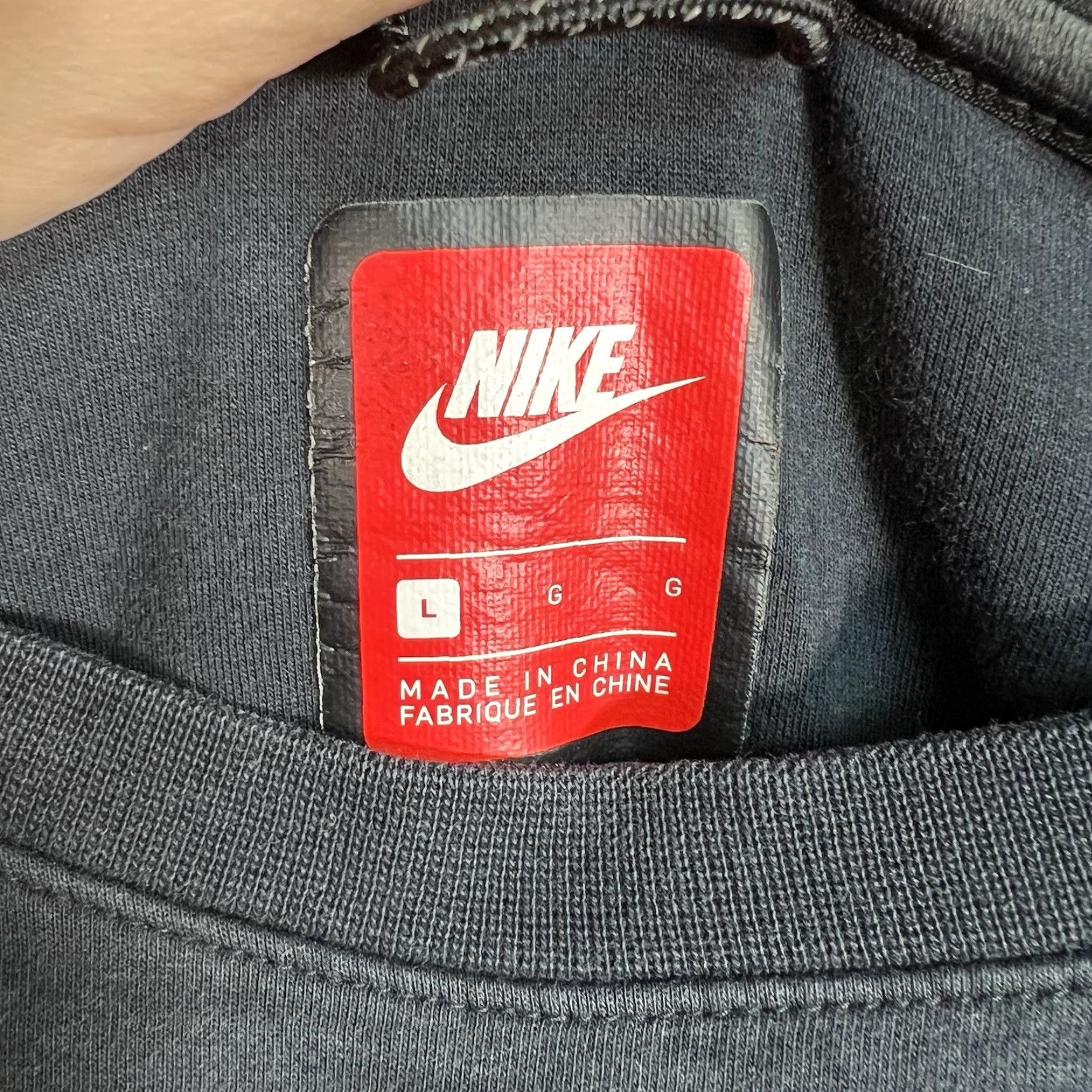 Nike VINTAGE Nike Womens Sweatshirt Pullover Crewneck Athletic Black Size Large Casual Size L / US 10 / IT 46 - 4 Thumbnail