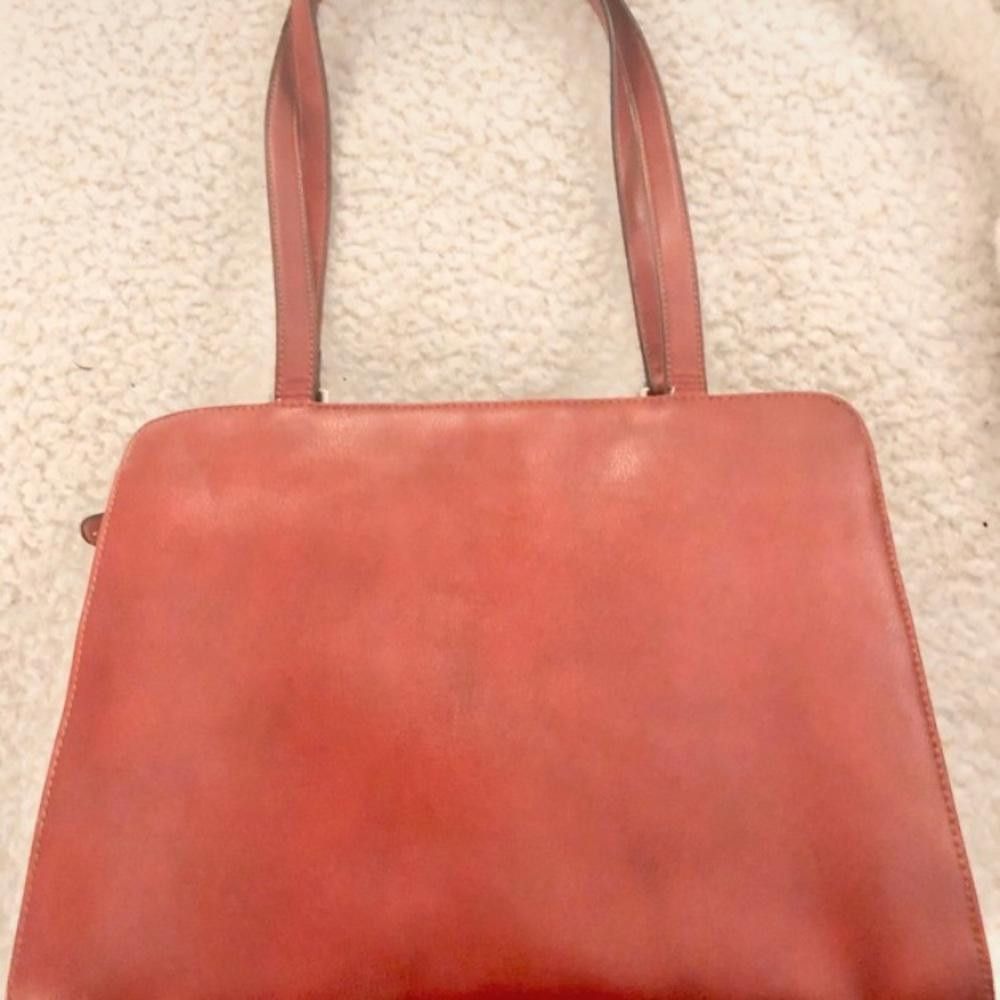 Liz Claiborne medium extendable red bag