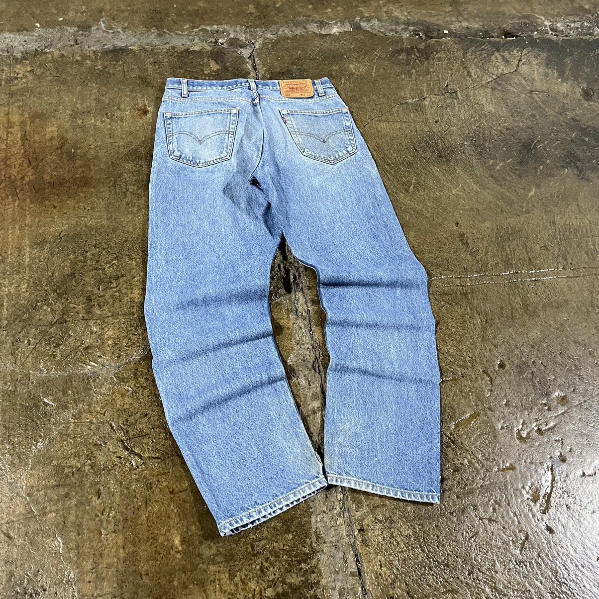 Levi's × Vintage Crazy Vintage 90s Levi's 505 Faded Essential Skater Jeans Size US 33 - 5 Thumbnail