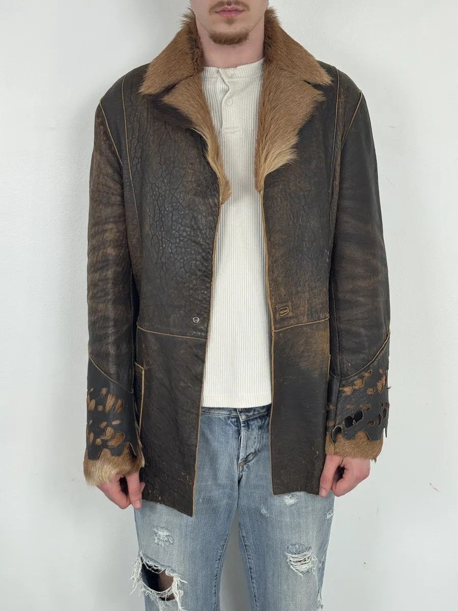 Just Cavalli AW2005 Cavalli Brown Eroded Leather Fur-Collar Jacket Size US L / EU 52-54 / 3 - 2 Thumbnail
