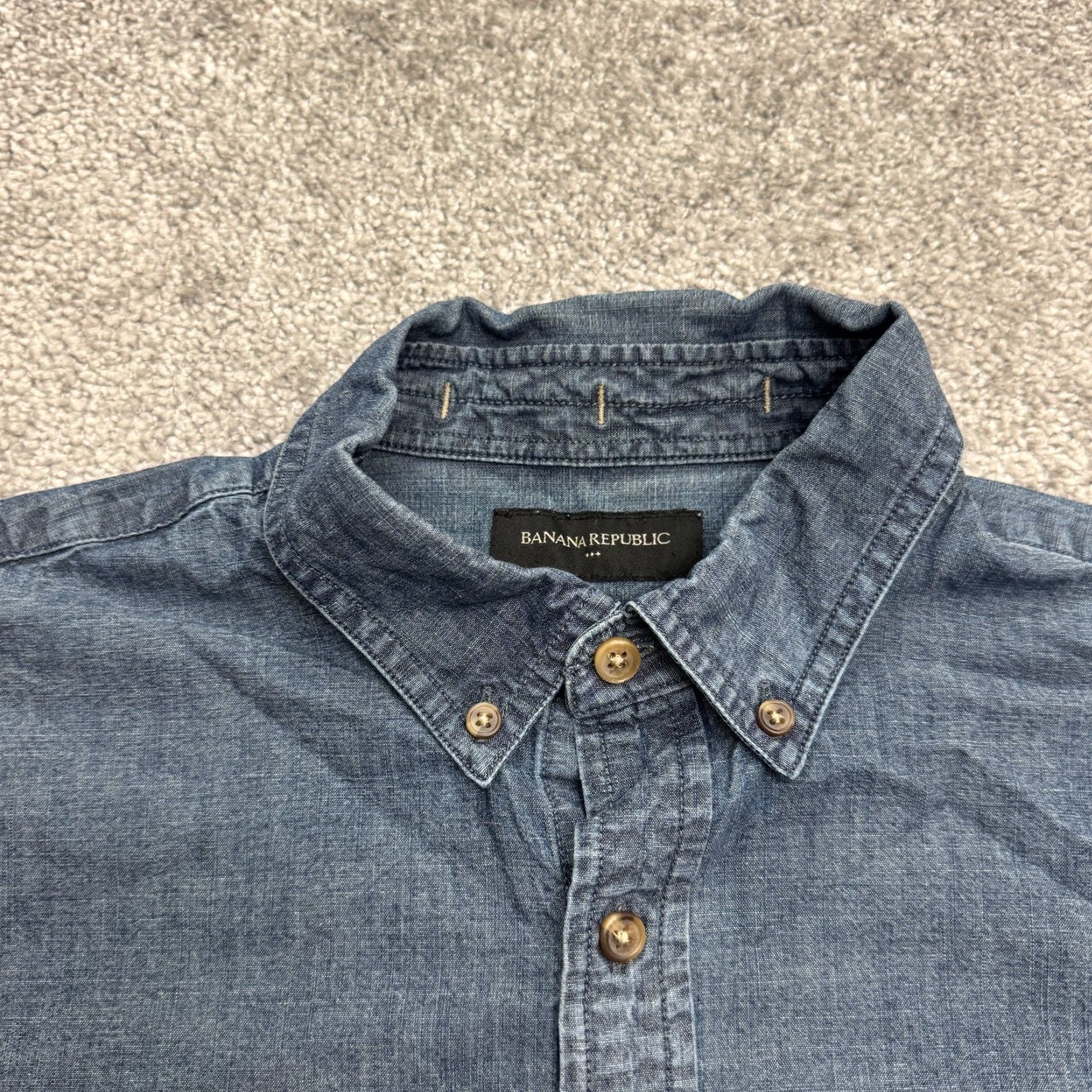 Banana Republic Banana Republic Slim Fit Chambray Button-Up Shirt Mens Medium Blue Cotton Casual Outdoor Size US 31 - 3 Thumbnail