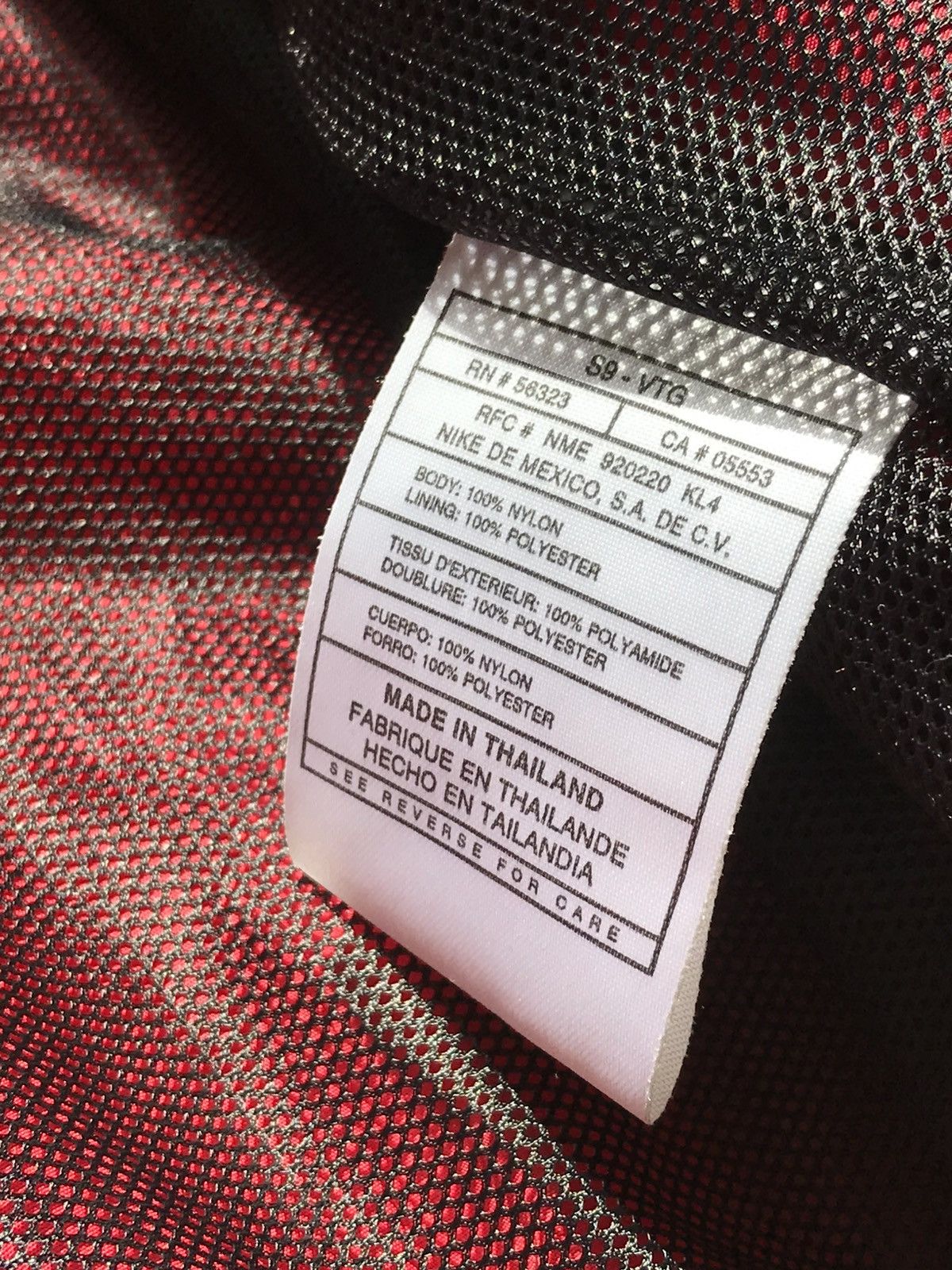 Nike VINTAGE NIKE NYLON JACKET WINDBREAKER Y2K DRILL HOT RED Size US S / EU 44-46 / 1 - 10 Thumbnail