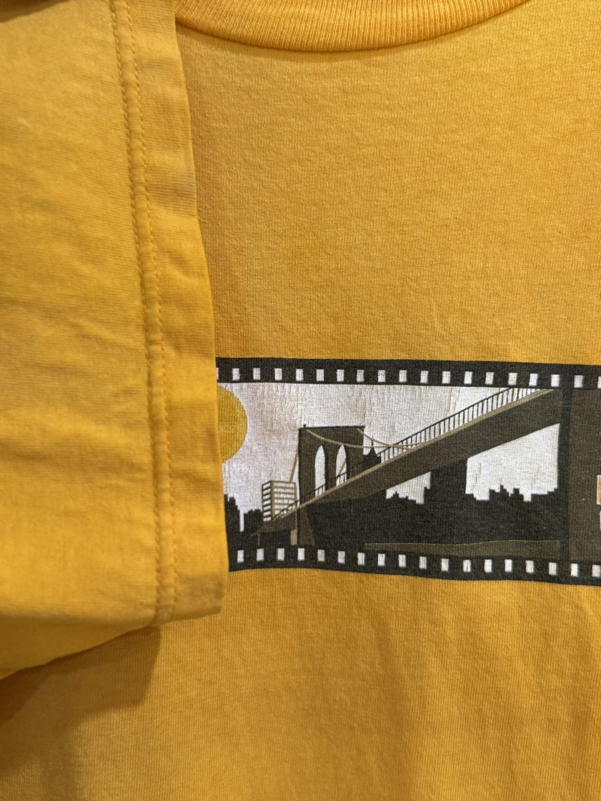 Wu-Tang Clan Vintage 90s The Wutang Hardgood Company Hip hop Rap Tee Size US XL / EU 56 / 4 - 8 Thumbnail