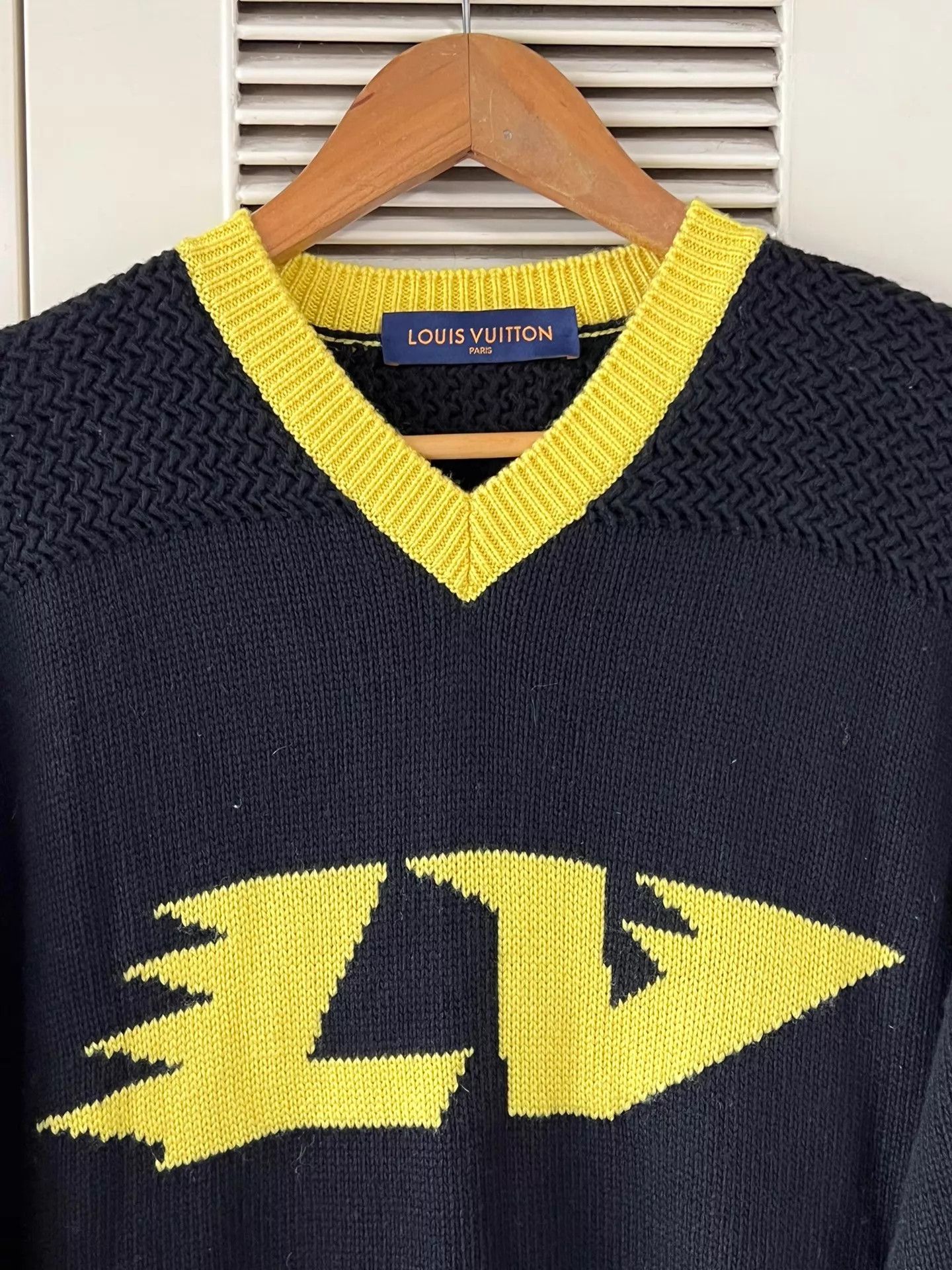 Louis Vuitton LV Black & Yellow color blocked Vneck jersey M Size US M / EU 48-50 / 2 - 3 Thumbnail