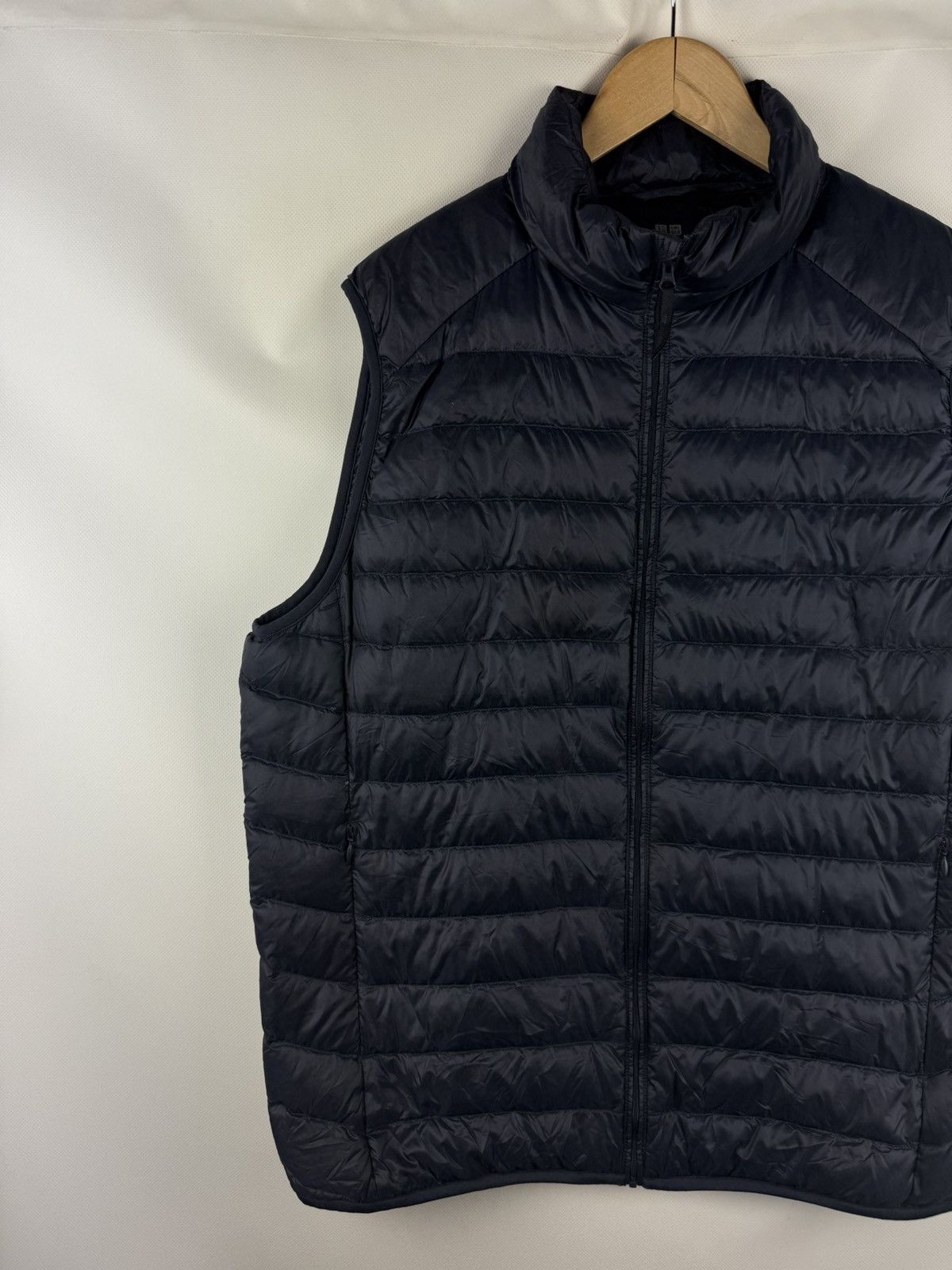 Uniqlo Uniqlo Men’s Micro Yarn Down Sleeveless Vest Jacket Size XL Size US XL / EU 56 / 4 - 2 Thumbnail