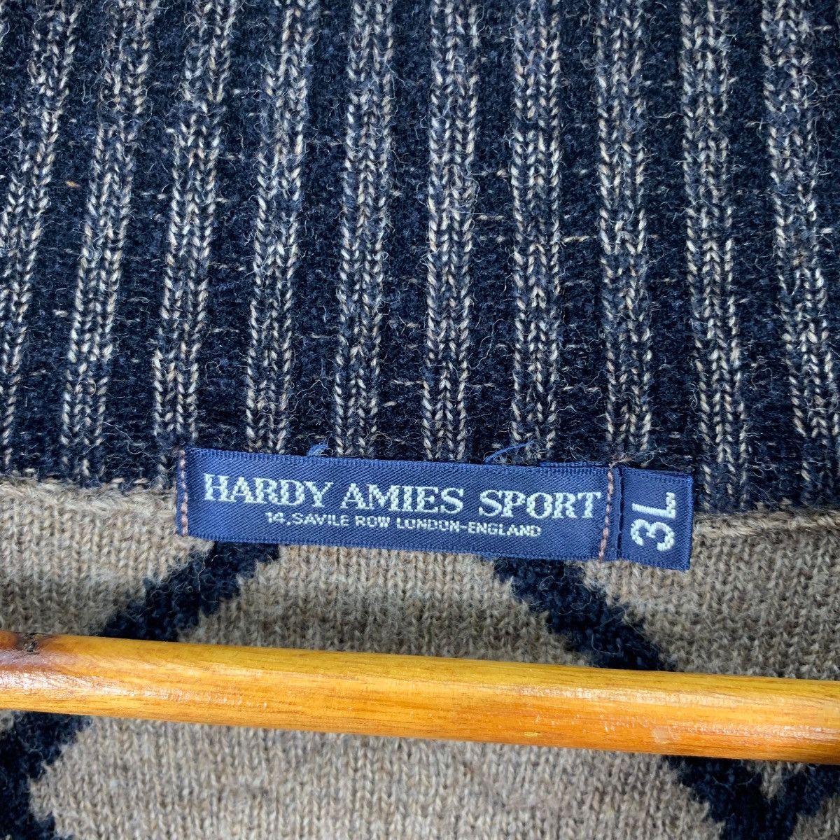 Hardy Amies HARDY AMIES Sport Italian Designer Center Logo Sweatshirt Size US XXL / EU 58 / 5 - 6 Thumbnail