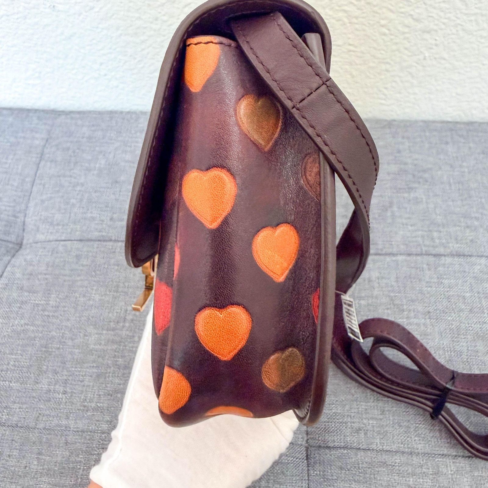 Saint Laurent Paris Authentic YSL Heart Print Leather Crossbody Bag Limited Size ONE SIZE - 4 Thumbnail