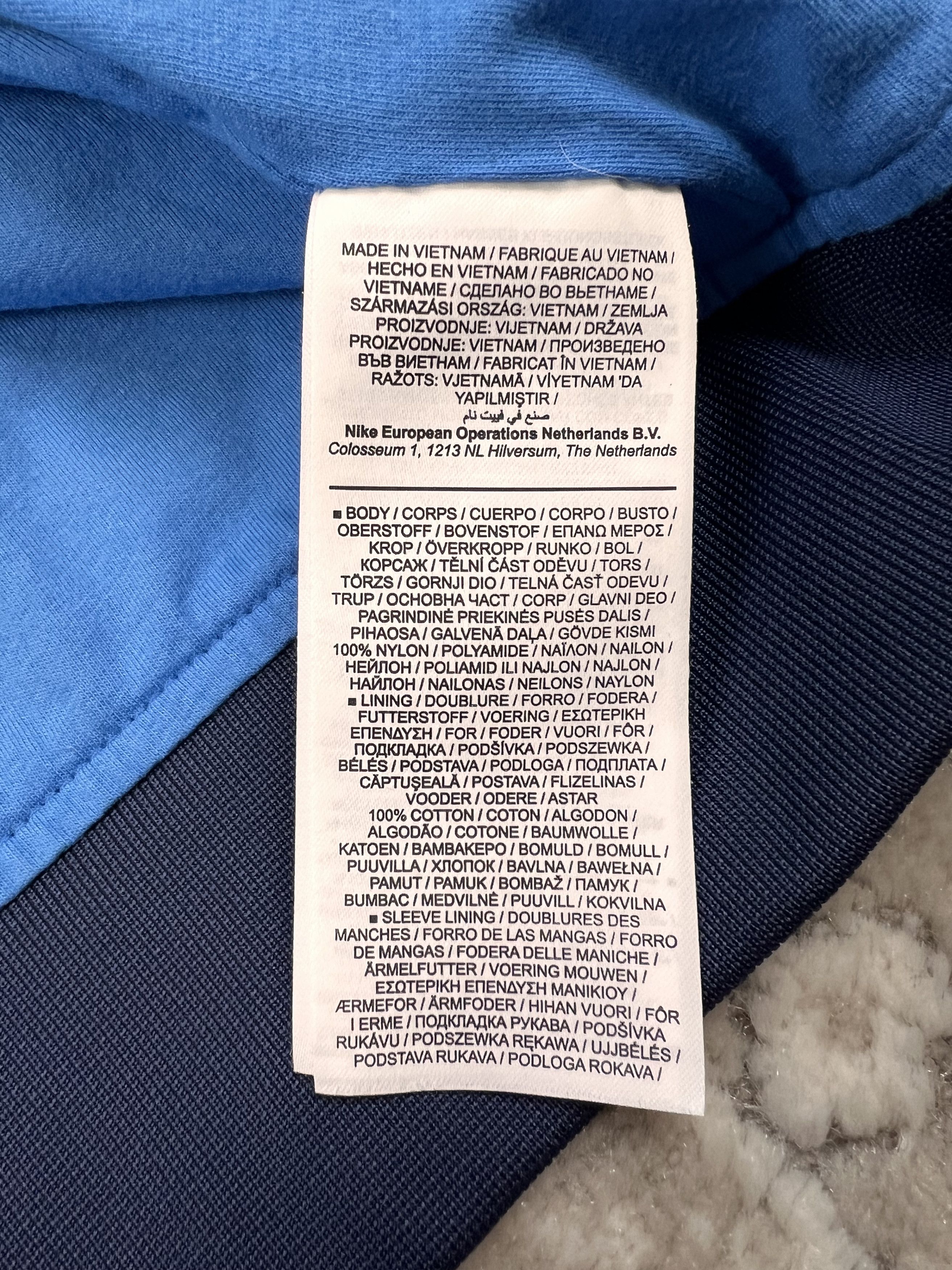 Nike Nike Nylon Bomber Jacket Windbreaker Navy Blue Lightweight L Size US L / EU 52-54 / 3 - 16 Thumbnail