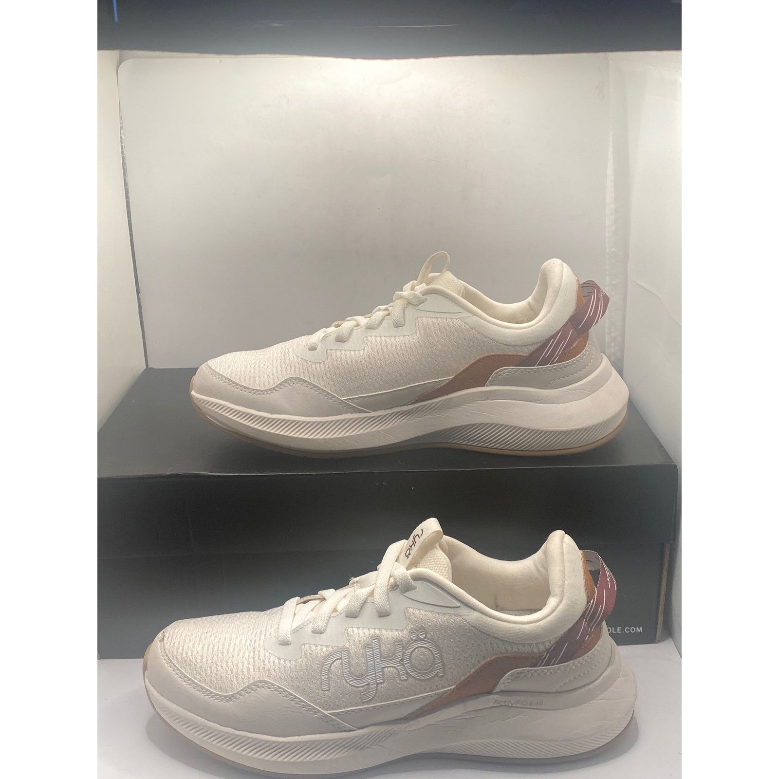 Other Rylan Freehand Women’s Walking Size: 7.5, White Alyssum Size US 7.5 / IT 37.5 - 3 Thumbnail