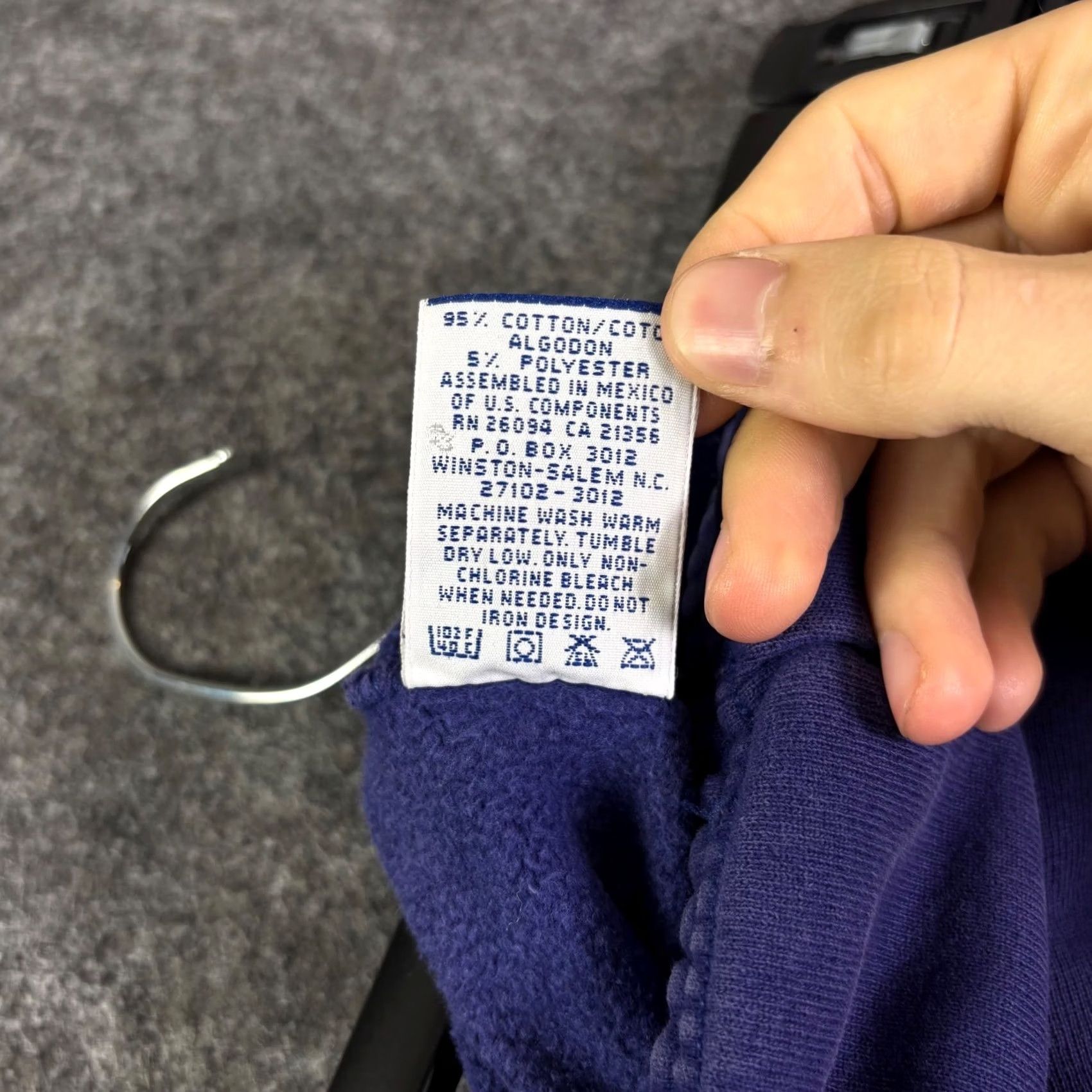 Champion Champion Mens Sweatpants Purple Large Fleece Embroidered Logo Joggers 29x29 Vintage N/A Size US 33 - 6 Thumbnail