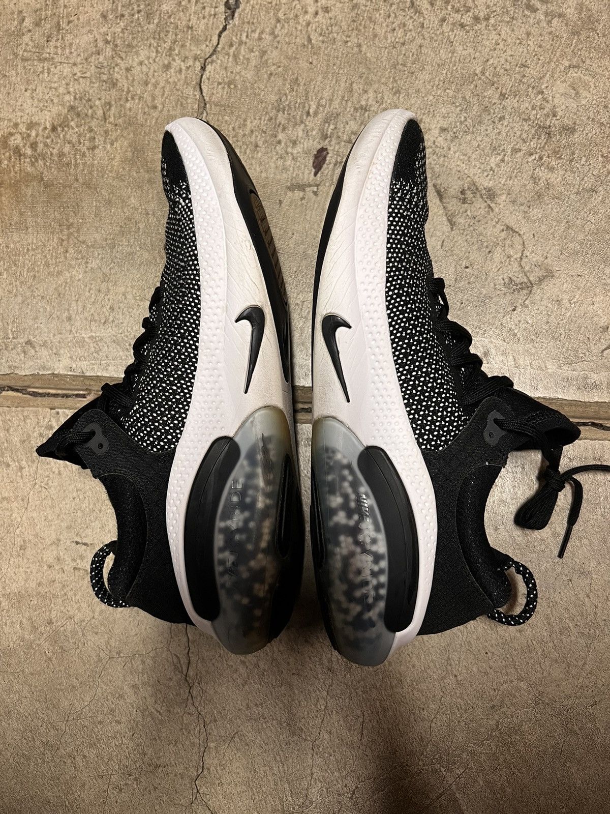 Nike Nike Joyride Run Flyknit Size US 11 / EU 44 - 2 Thumbnail