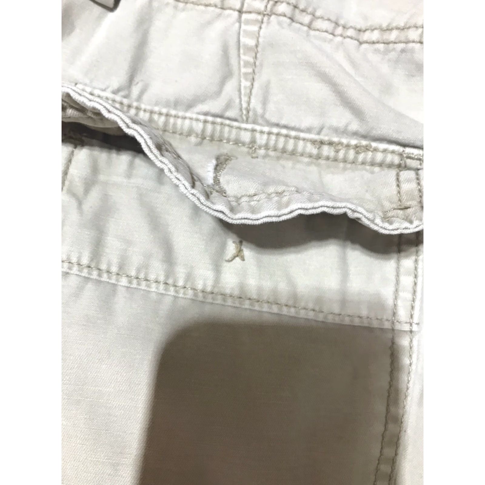 American Eagle Outfitters VINTAGE American Eagle Cargo Capris Women’s Size 8 Khaki Cotton Blend Mid Rise Casual Stretch Pockets Size ONE SIZE - 4 Thumbnail