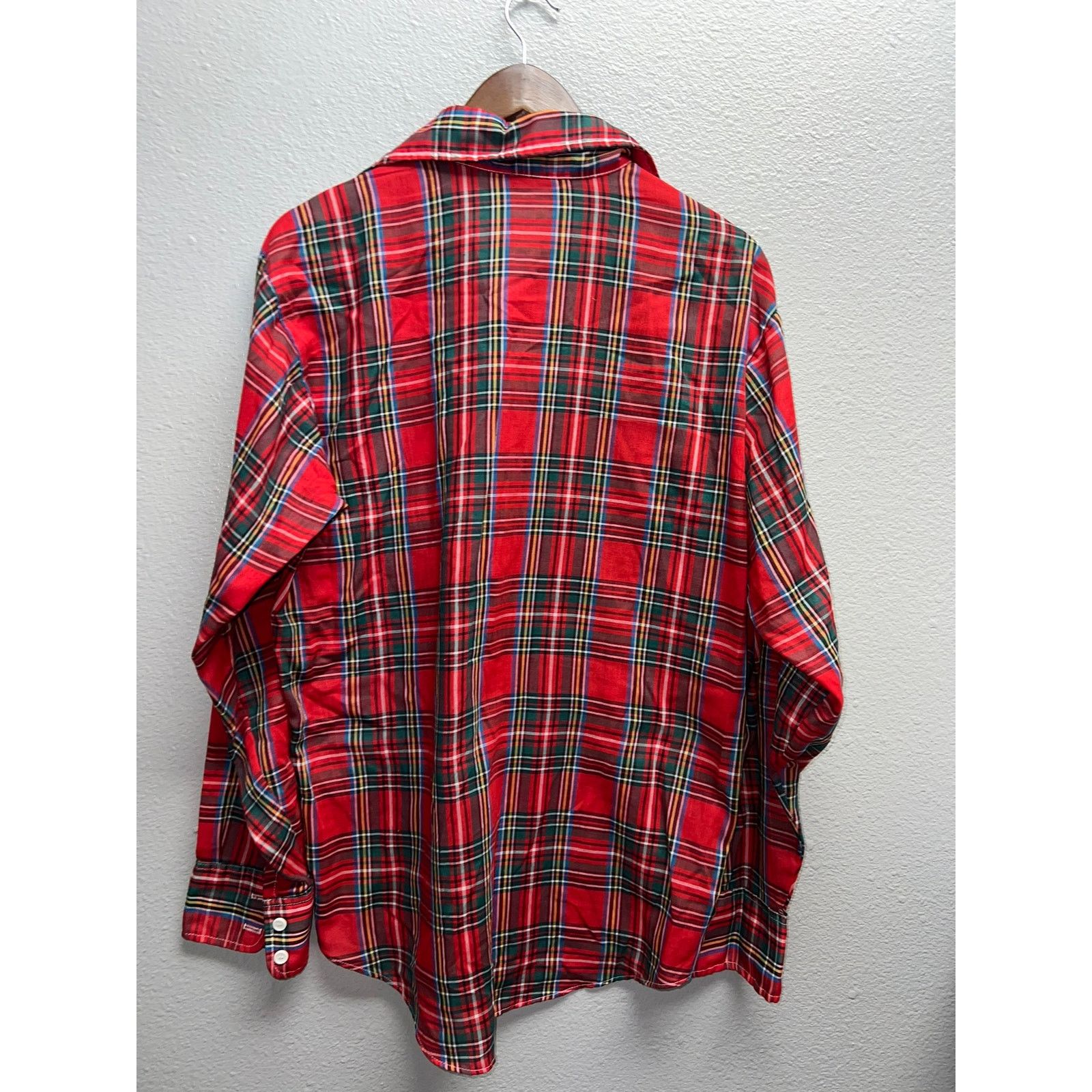 Vintage Vintage Manchester Shirt Company Button Up Shirt Red 60s L Size US L / EU 52-54 / 3 - 8 Thumbnail