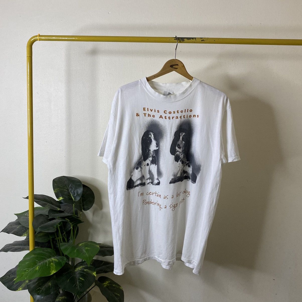 Band Tees 90s Elvis Costello & The Attractions All This Useless Beauty Size US L / EU 52-54 / 3 - 1 Thumbnail