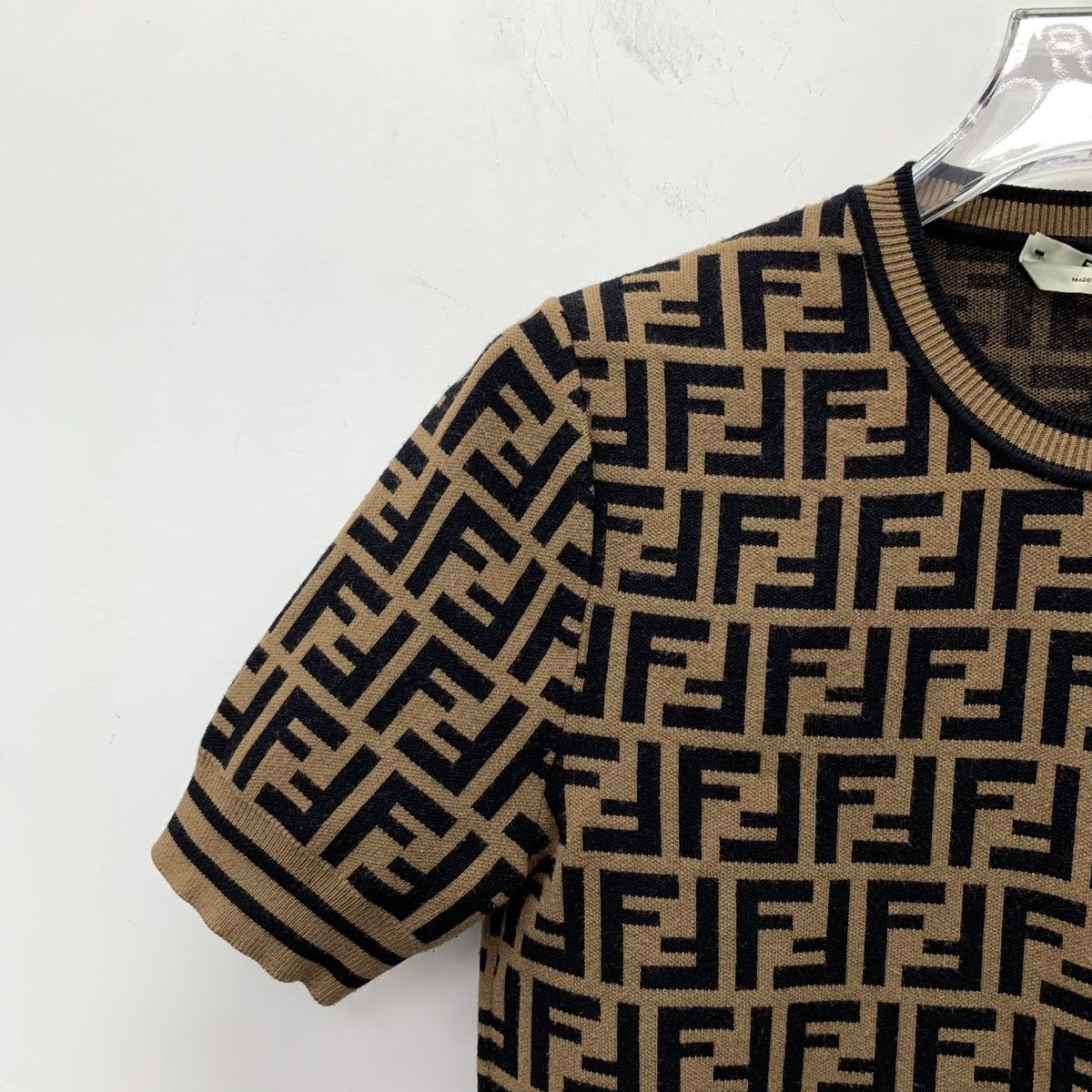 Fendi Fendi All-over Letter Logo Short Sleeve Knit Top K26WX Size XS / US 0-2 / IT 36-38 - 3 Thumbnail