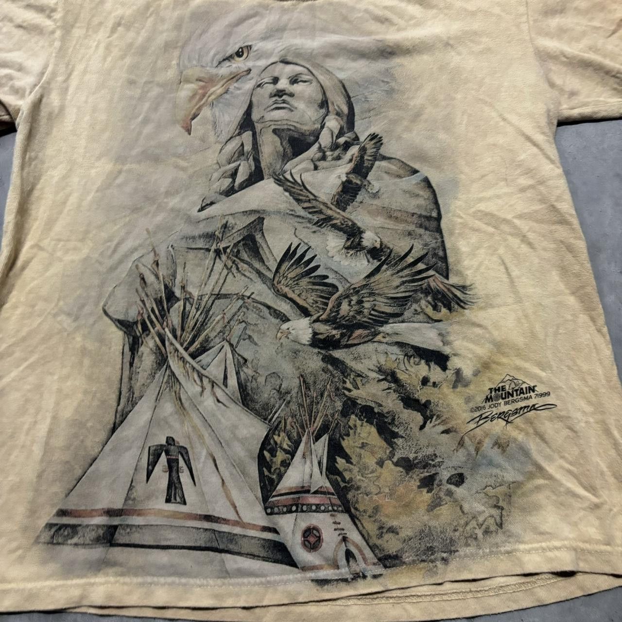 The Mountain × Vintage Crazy Vintage Y2K/2000s The Mountain Native Spirit Nature Wildlife Graphic Tee! Size S / US 4 / IT 40 - 2 Thumbnail