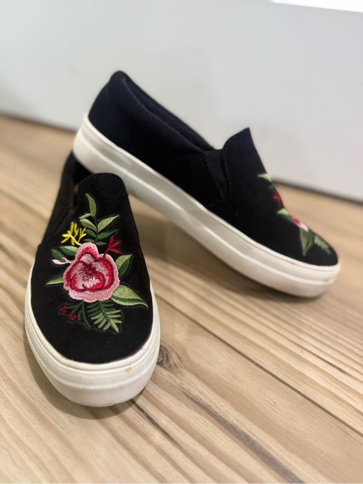 Other Big Buddha Black Slip-On Sneakers Pink Floral Embroidery Size US 8 / IT 38 - 4 Thumbnail