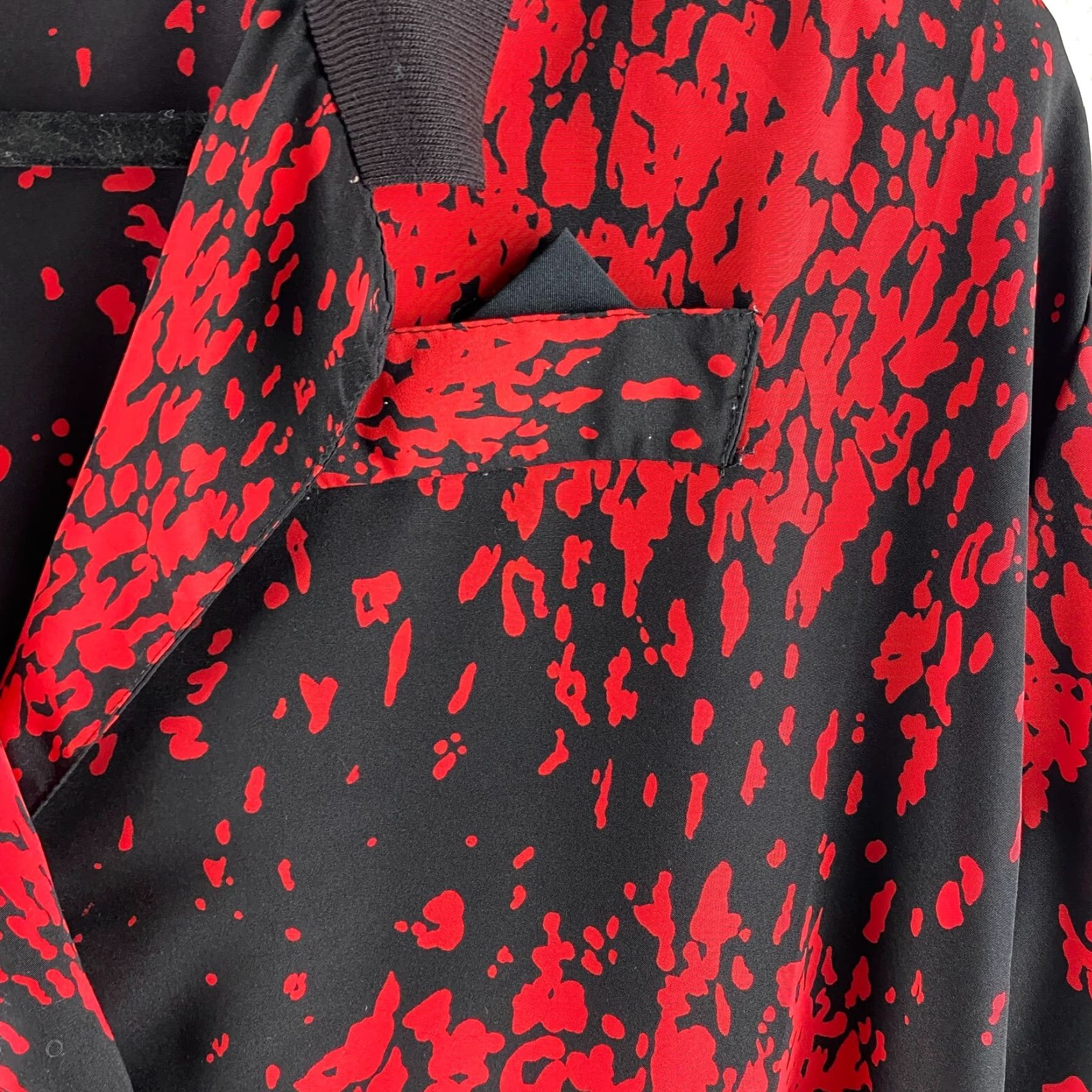Vintage VINTAGE Miss Maggy Blouse Womens L Black Geometric 80s 90s Shoulder Pad Notch Collar Long Sleeve Casual Party/Cocktail Shirt Womens Size L / US 10 / IT 46 - 7 Thumbnail