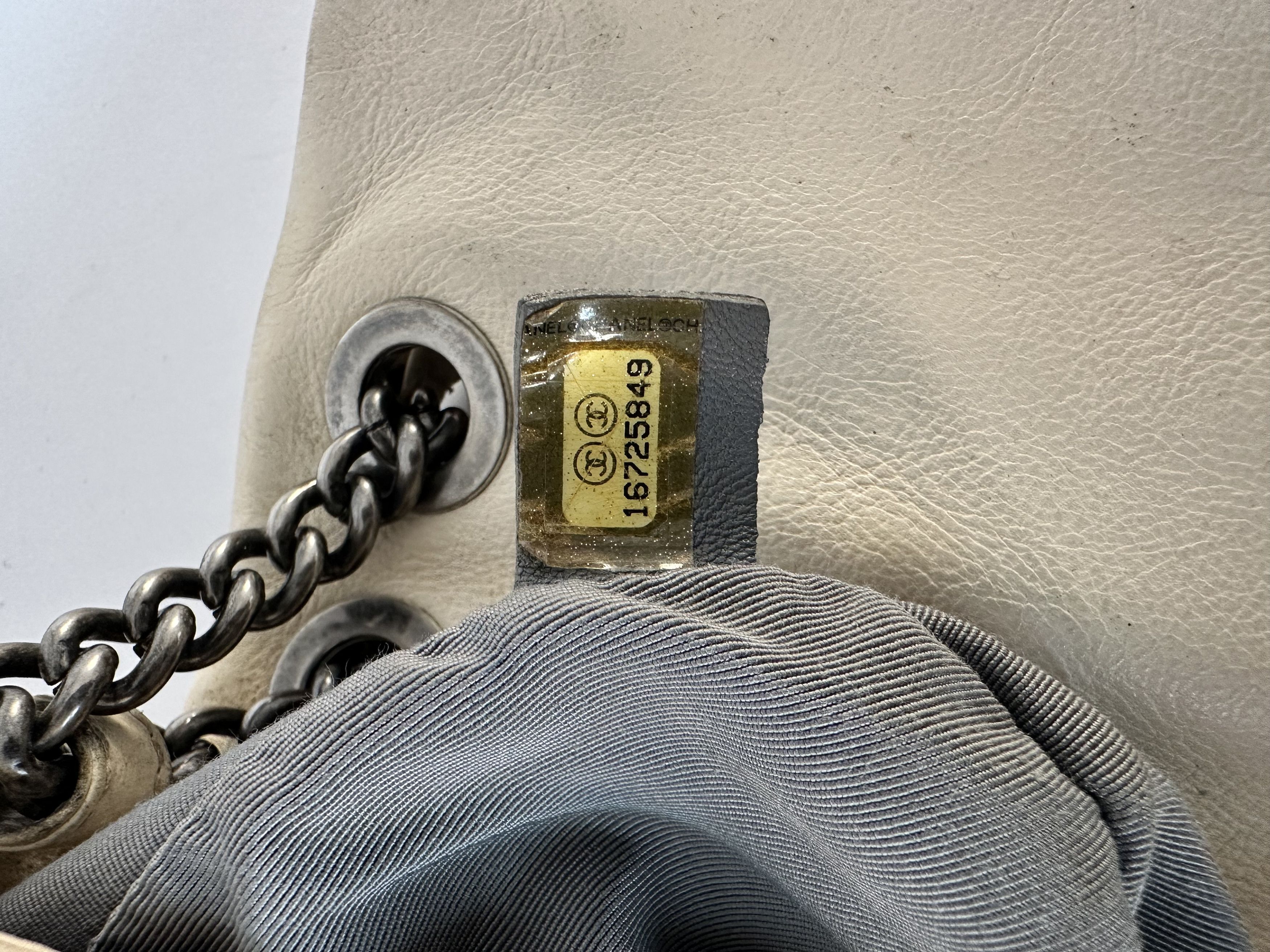 Chanel CHANEL Calfskin Love Me Tender Flap Bag White Size ONE SIZE - 12 Thumbnail