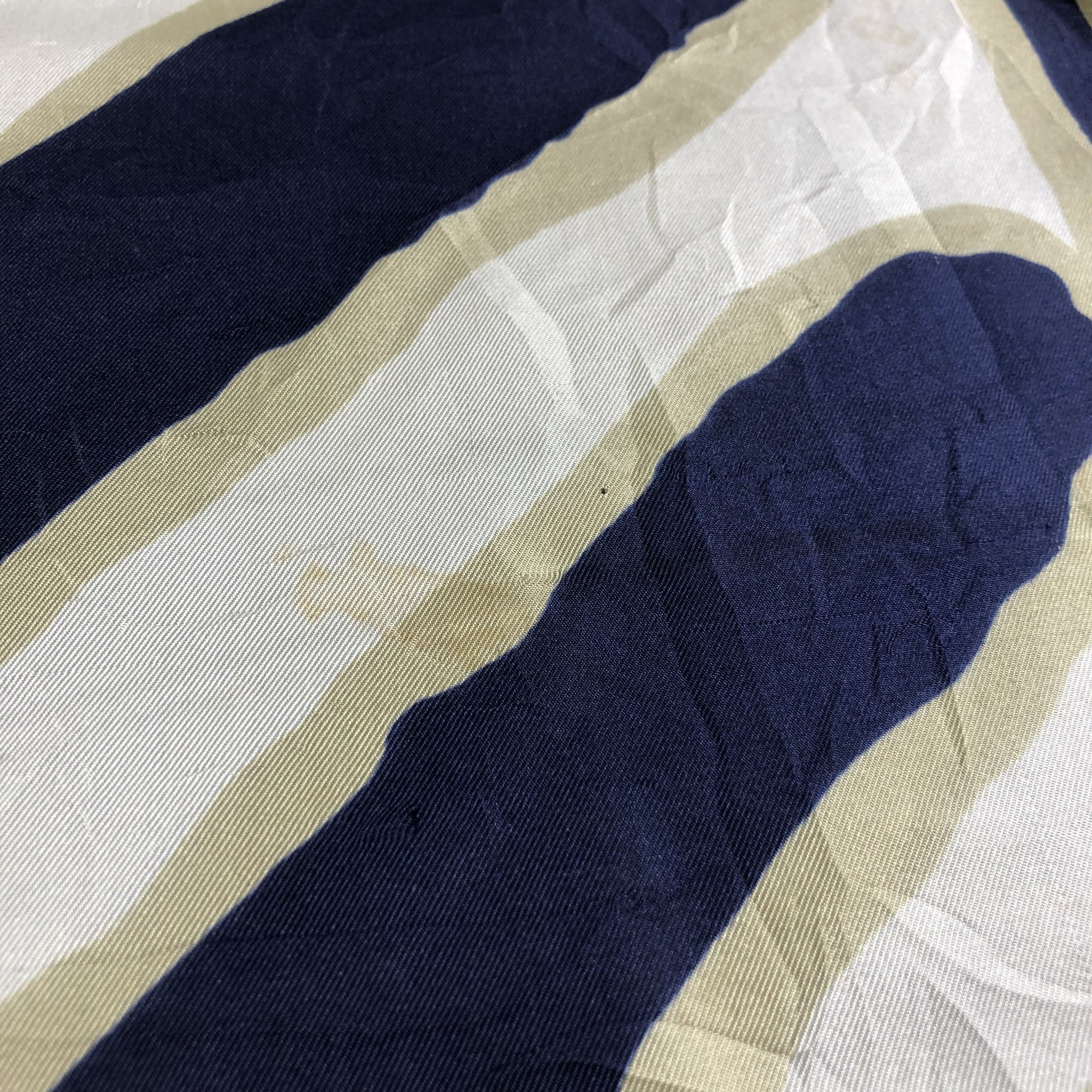 Vintage Vintage Dickins & Jones Abstract Hand Rolled Silk Scarf M421 Size ONE SIZE - 6 Thumbnail