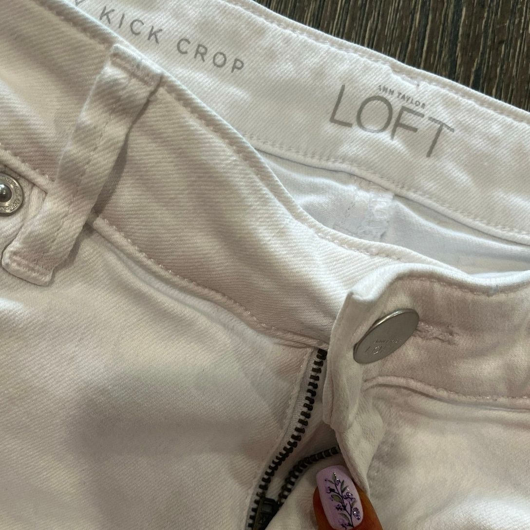 Loft Ann Taylor LOFT Curvy High Rise Kick Crop Jeans White 25/0 P Size 25" / US 0 / IT 36 - 8 Thumbnail