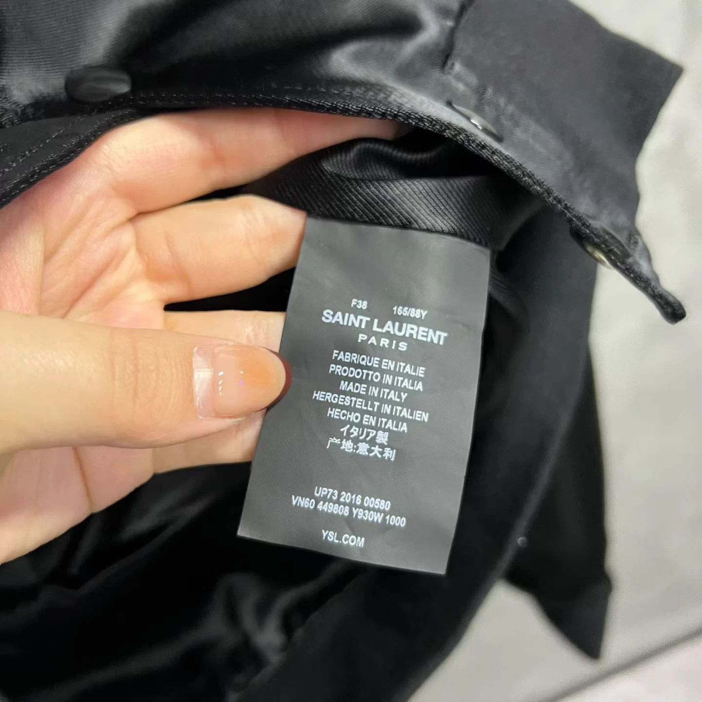 Saint Laurent Paris Saint Laurent Black Silk Shark Patch Jacket 38 Size XS / US 0-2 / IT 36-38 - 4 Thumbnail