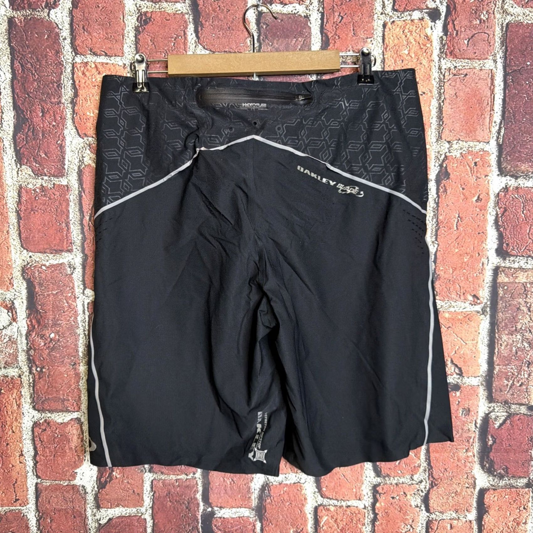 Oakley Oakley Board Shorts Men Black 34 Surfing Beach Board Shorts Mens Regular Size 34 Black Oakley Mens Size US 34 / EU 50 - 3 Thumbnail