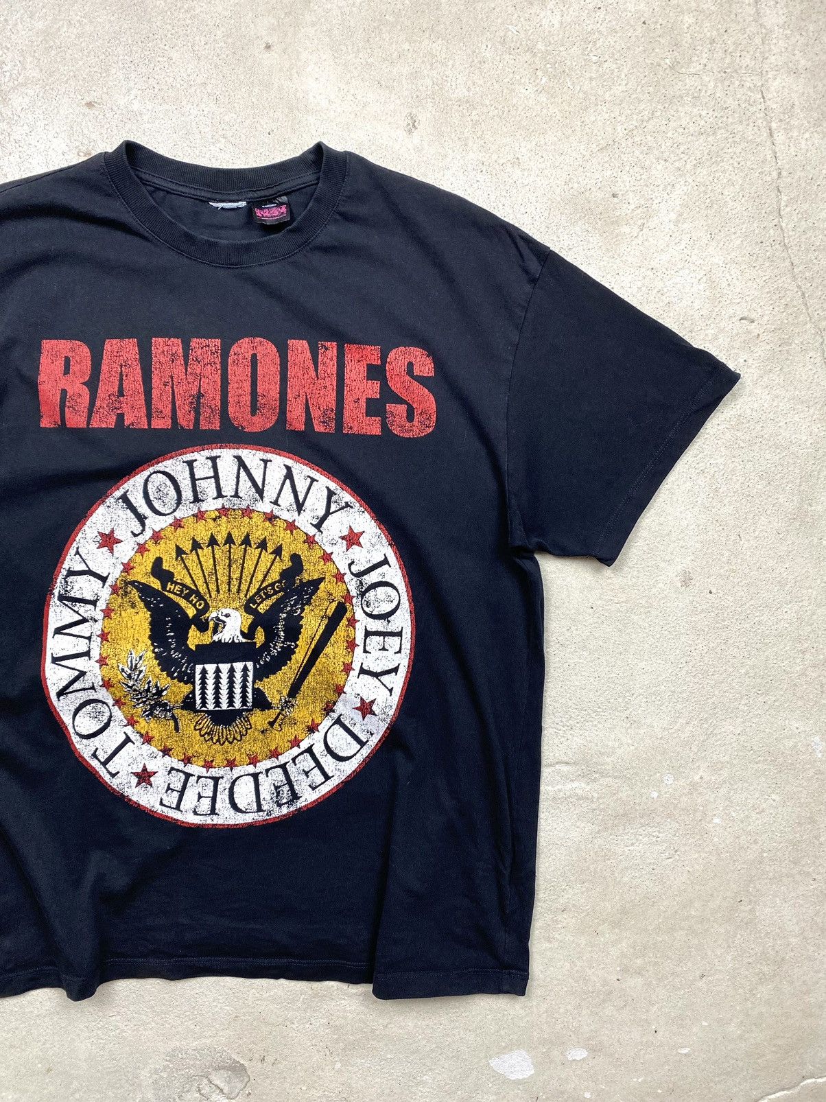 Band Tees Vintage Style Ramones Band Rock T Shirt OI Punk Rock Size US M / EU 48-50 / 2 - 3 Thumbnail