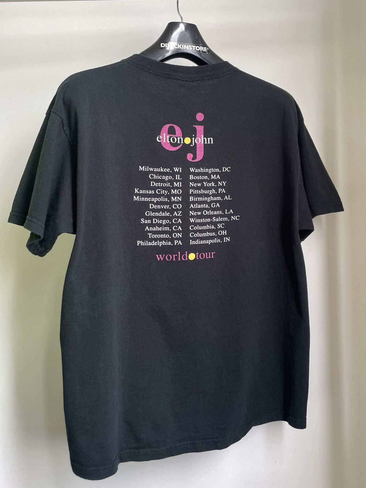 Vintage Vintage Elton John Tour Tee Size US L / EU 52-54 / 3 - 3 Thumbnail