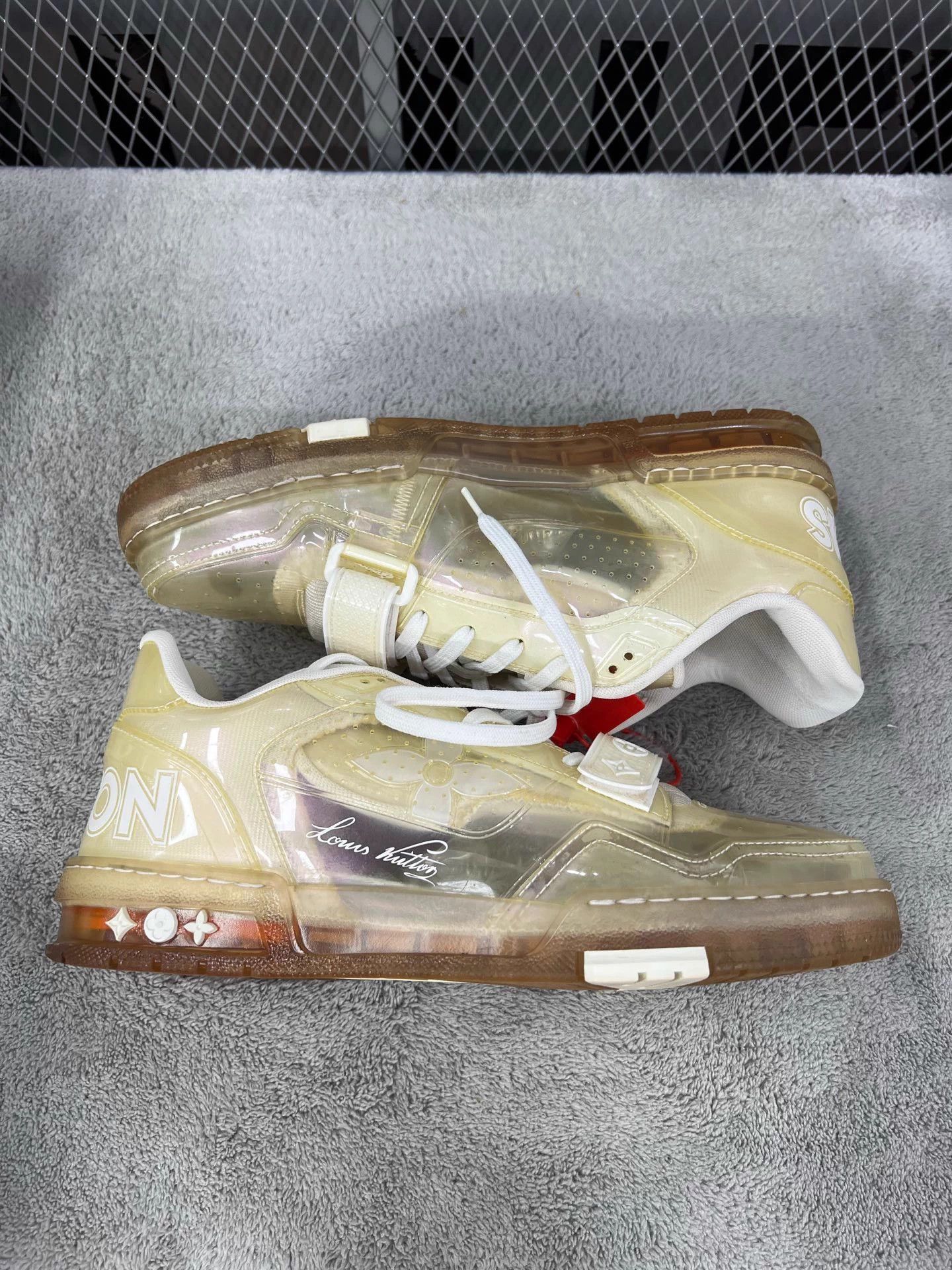 Louis Vuitton LOUIS VUITTON Trainer Clear Logo White 42 Size US 9 / EU 42 - 4 Thumbnail