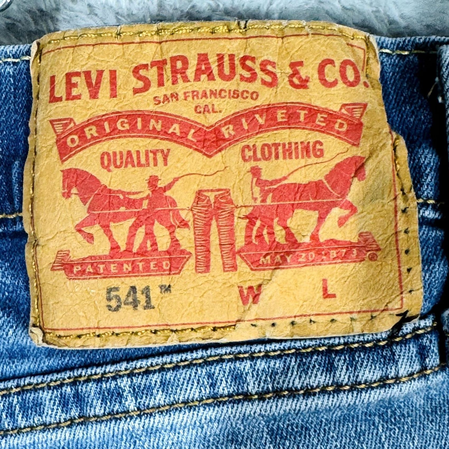 Levi's Levi's 541 Jeans Mens 44x30 Blue Light Wash Zip Fly Tapered Athletic Denim Logo 5-Pocket Size US 44 / EU 60 - 7 Thumbnail