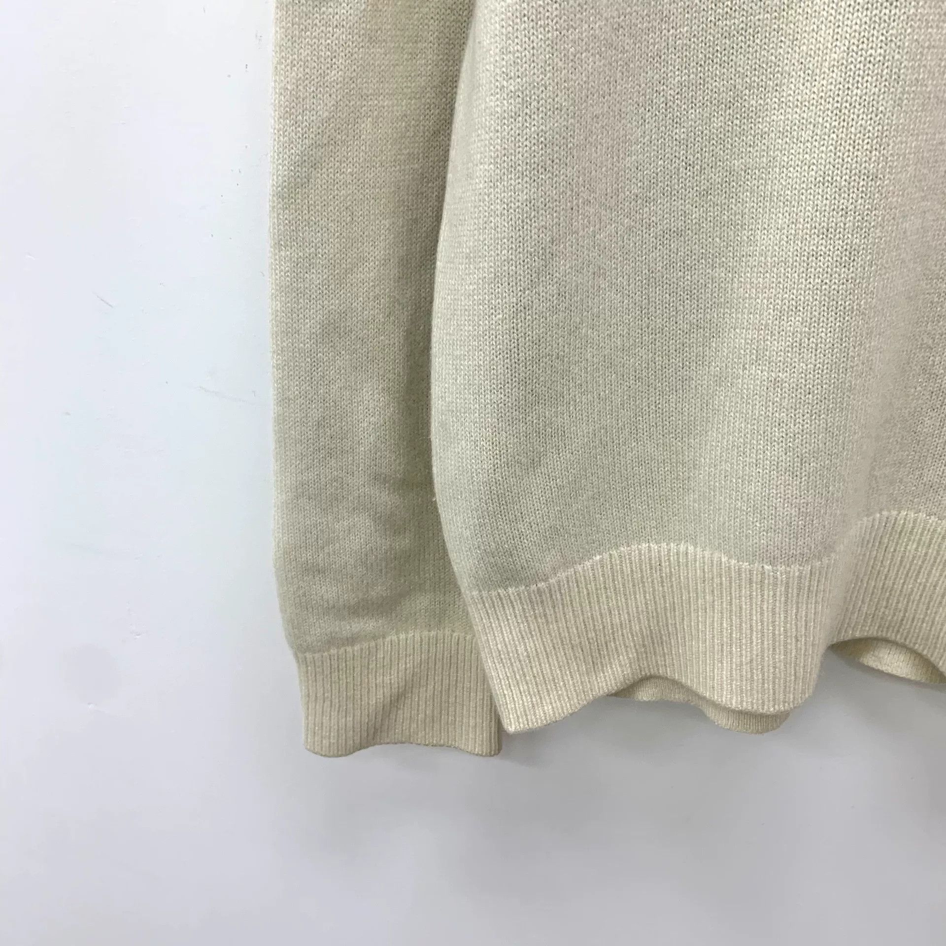 Louis Vuitton Louis Vuitton Beige Logo Crew Neck Sweater Size US S / EU 44-46 / 1 - 4 Thumbnail