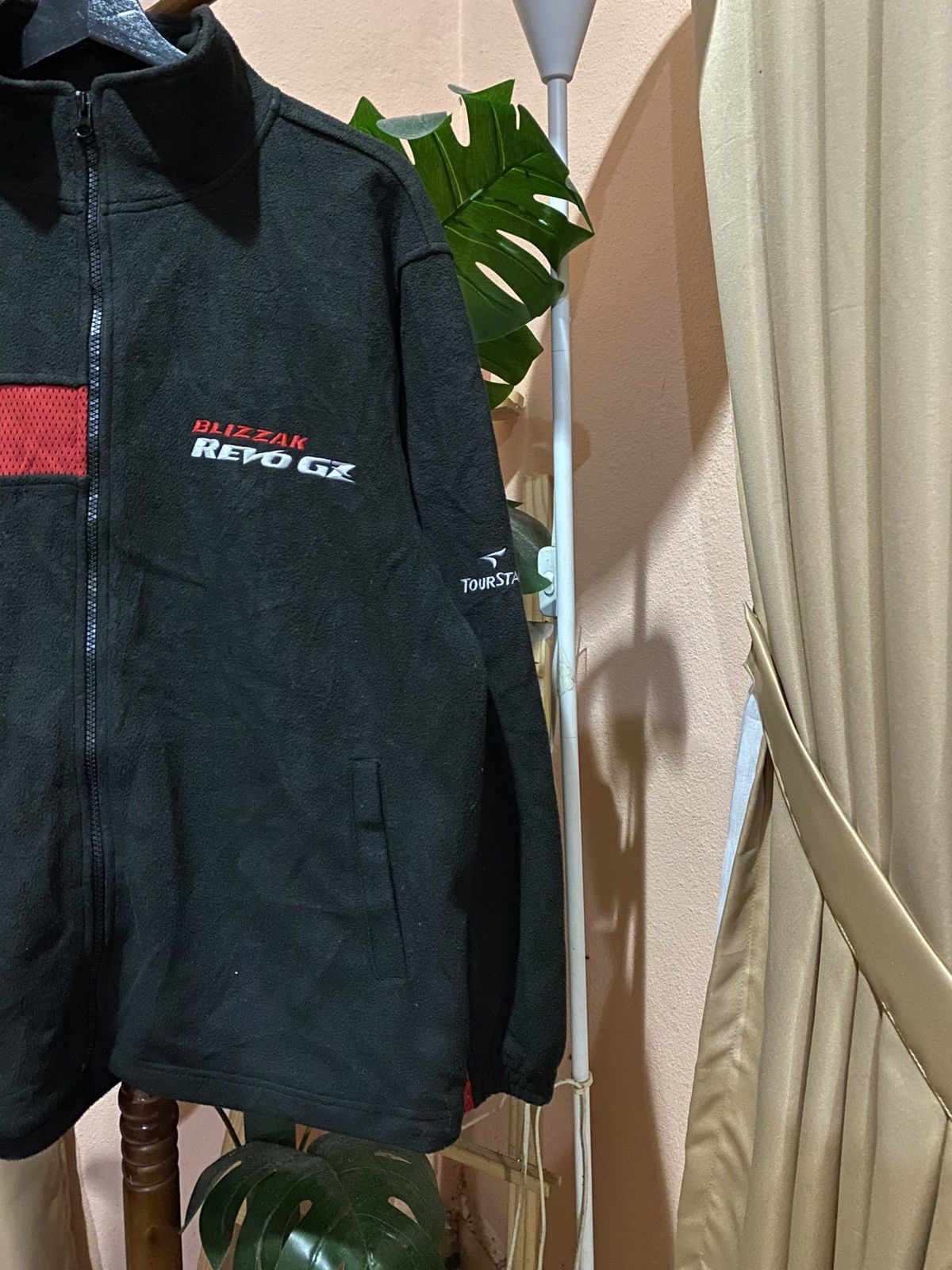 Vintage Vintage Bridgestone Blizzak Revo GZ Fleece Jacket Motorsport Size US L / EU 52-54 / 3 - 6 Thumbnail