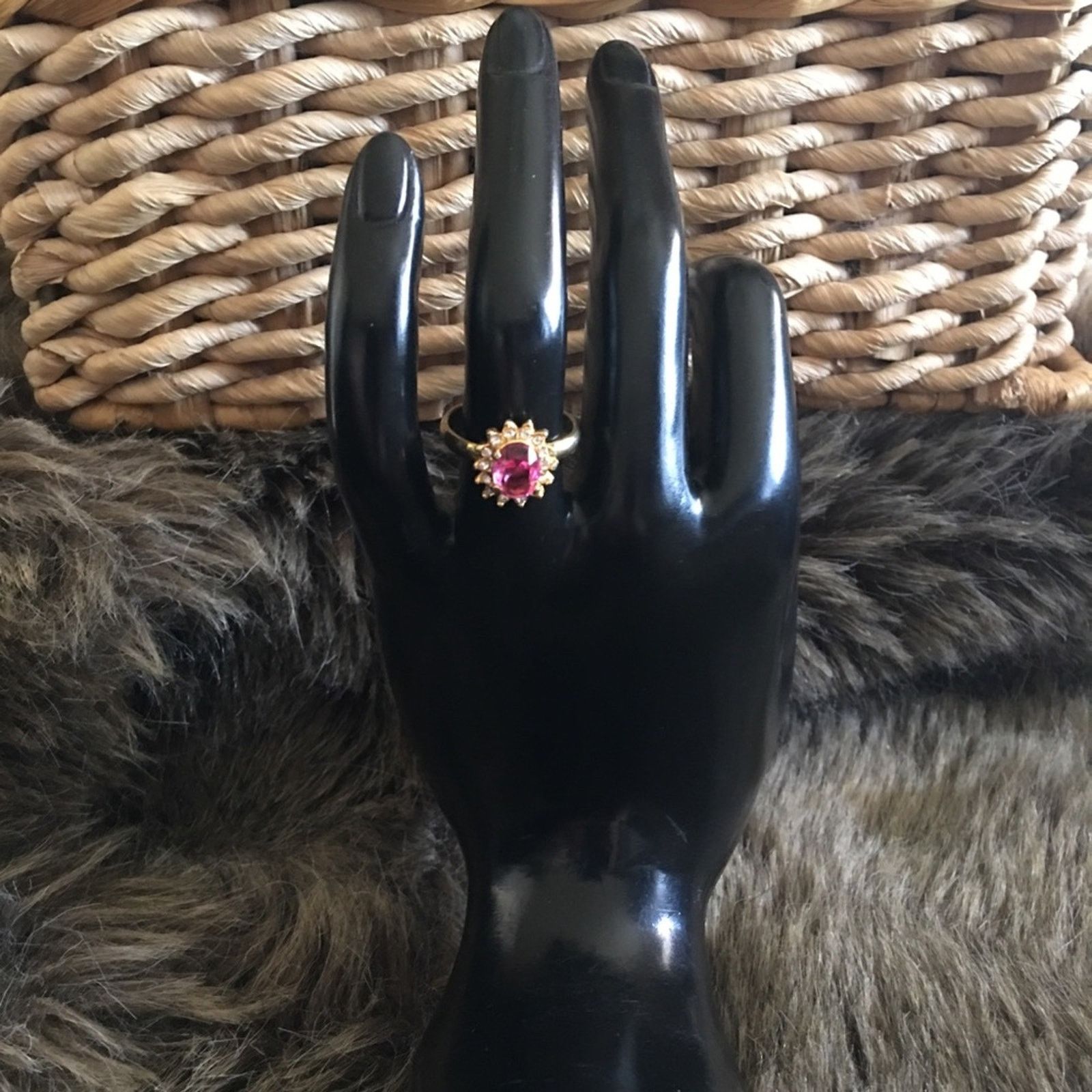 Vintage Vintage oval pink crystal cluster gold tone ring Size ONE SIZE - 5 Thumbnail