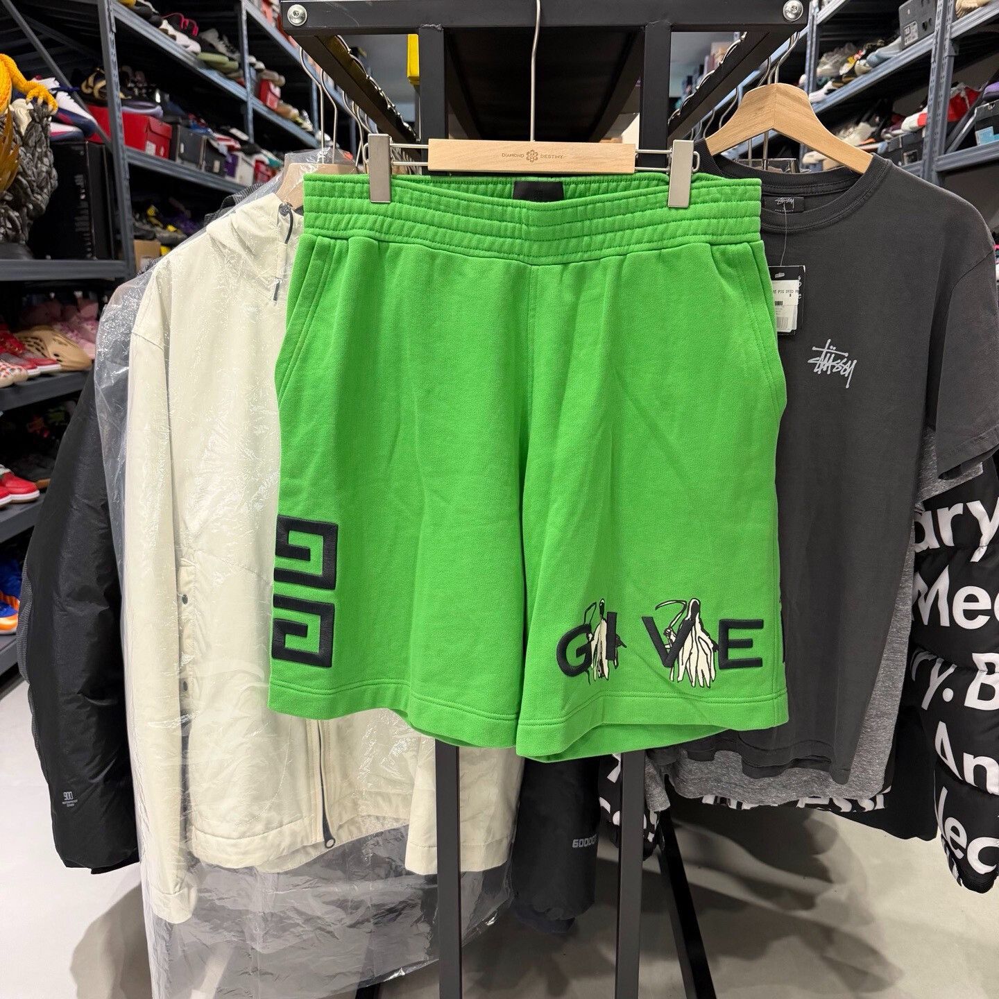Givenchy Givenchy SS22 Logo Embroidered Cotton Shorts Size US 29 - 1 Thumbnail