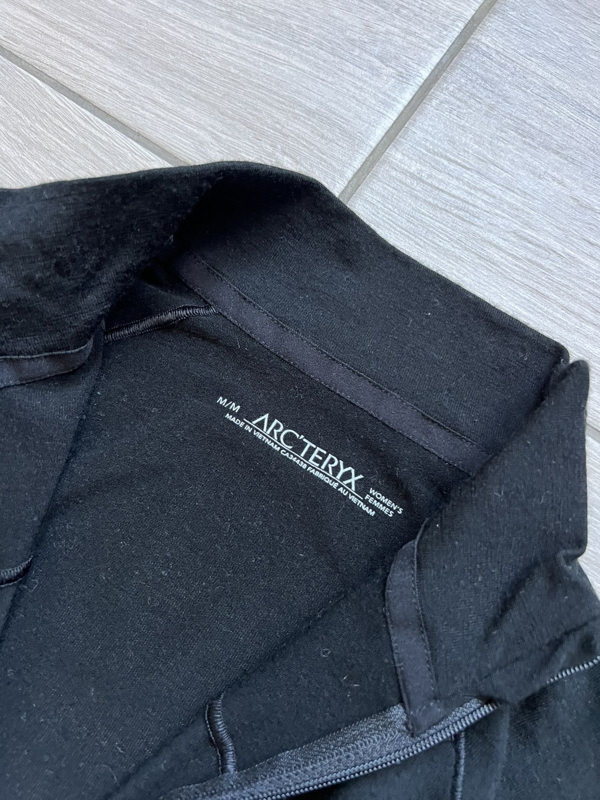 Arc'teryx Arc'teryx Black 1/4 Zip Pull Over Vintage Womens Size M / US 6-8 / IT 42-44 - 6 Thumbnail