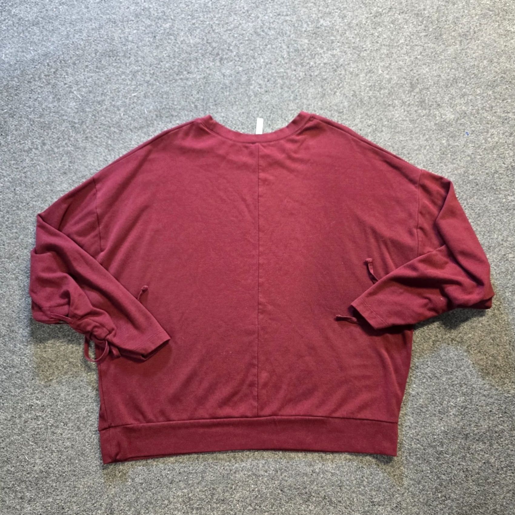 Fabletics Fabletics Sweatshirt Womens Size Large Red Lightweight Pullover Casual Lounge Size L / US 10 / IT 46 - 7 Thumbnail