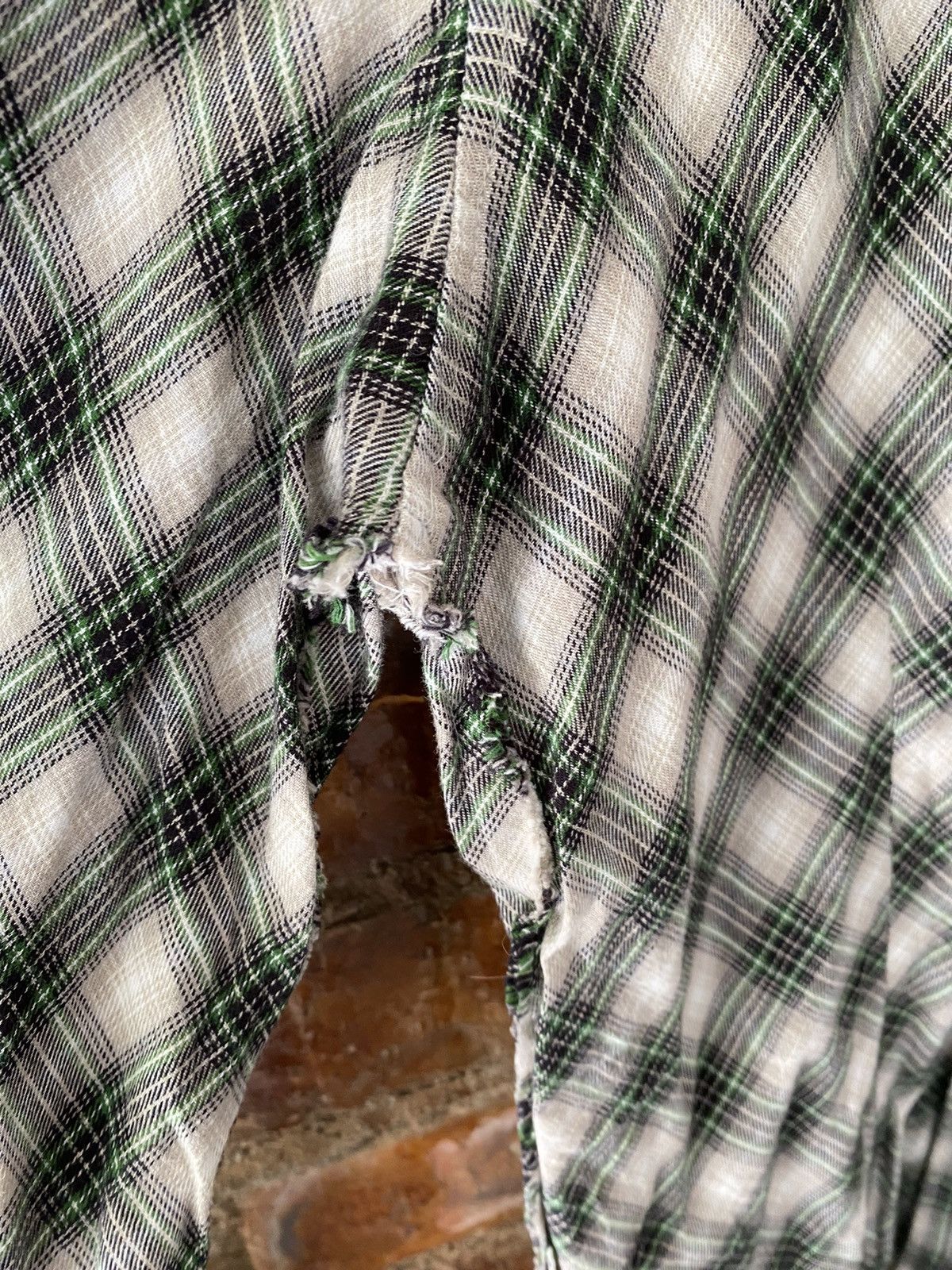 5351 POUR LES HOMMES 2000s Morgan Home Unfinished fringe shadow shirt Size US M / EU 48-50 / 2 - 9 Thumbnail