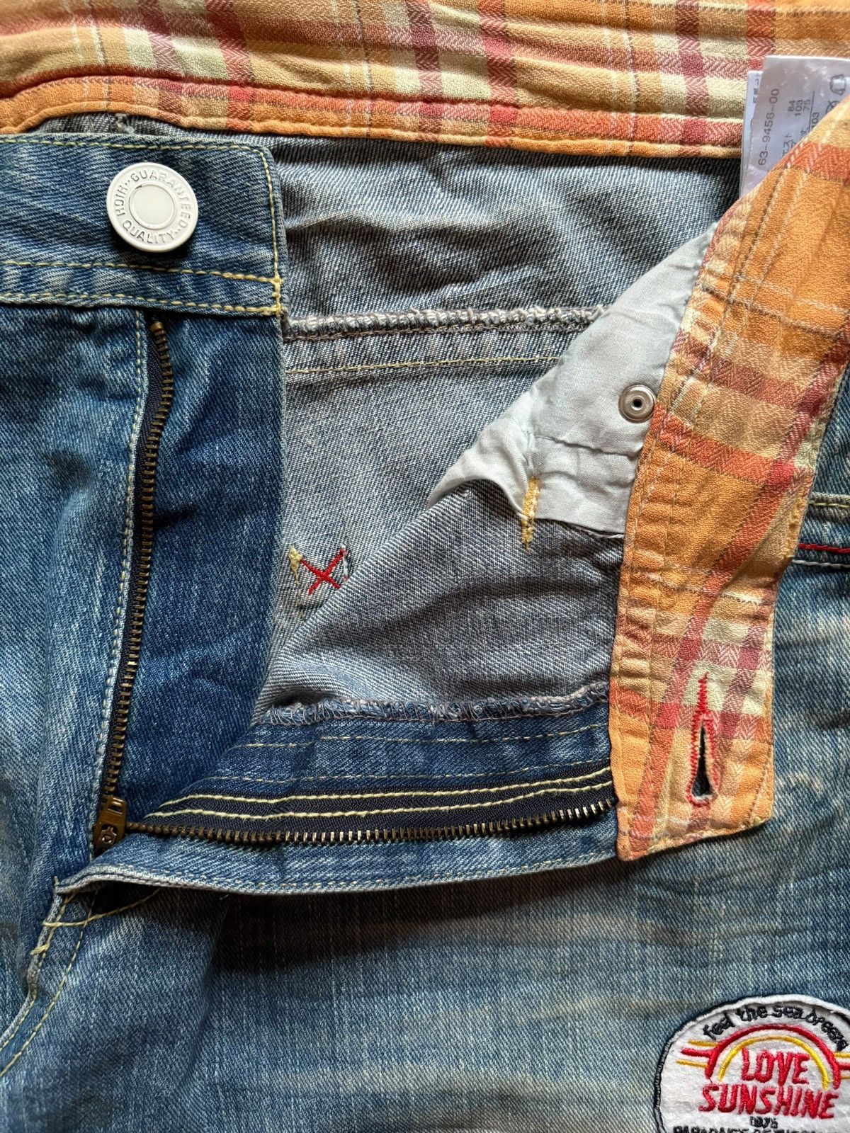Japanese Brand Vintage Japanese Brand Faded Wash Surf Up Spell Out Jeans Size 38" / US 16 / IT 52 - 9 Thumbnail