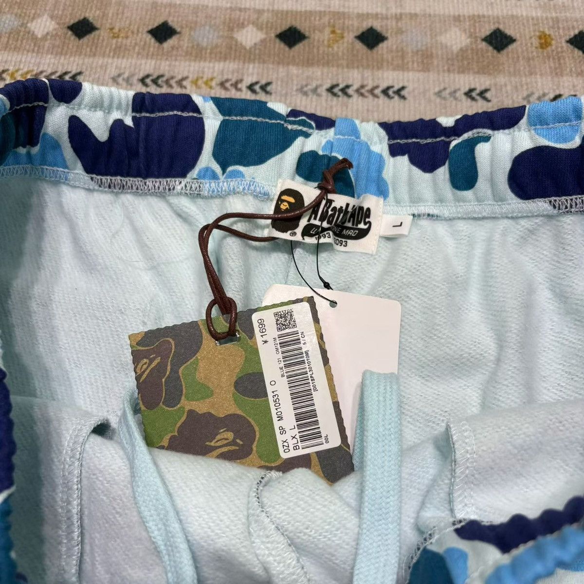 Bape BAPE BLUE CAMO SHARK SHORT Size US 32 / EU 48 - 3 Thumbnail