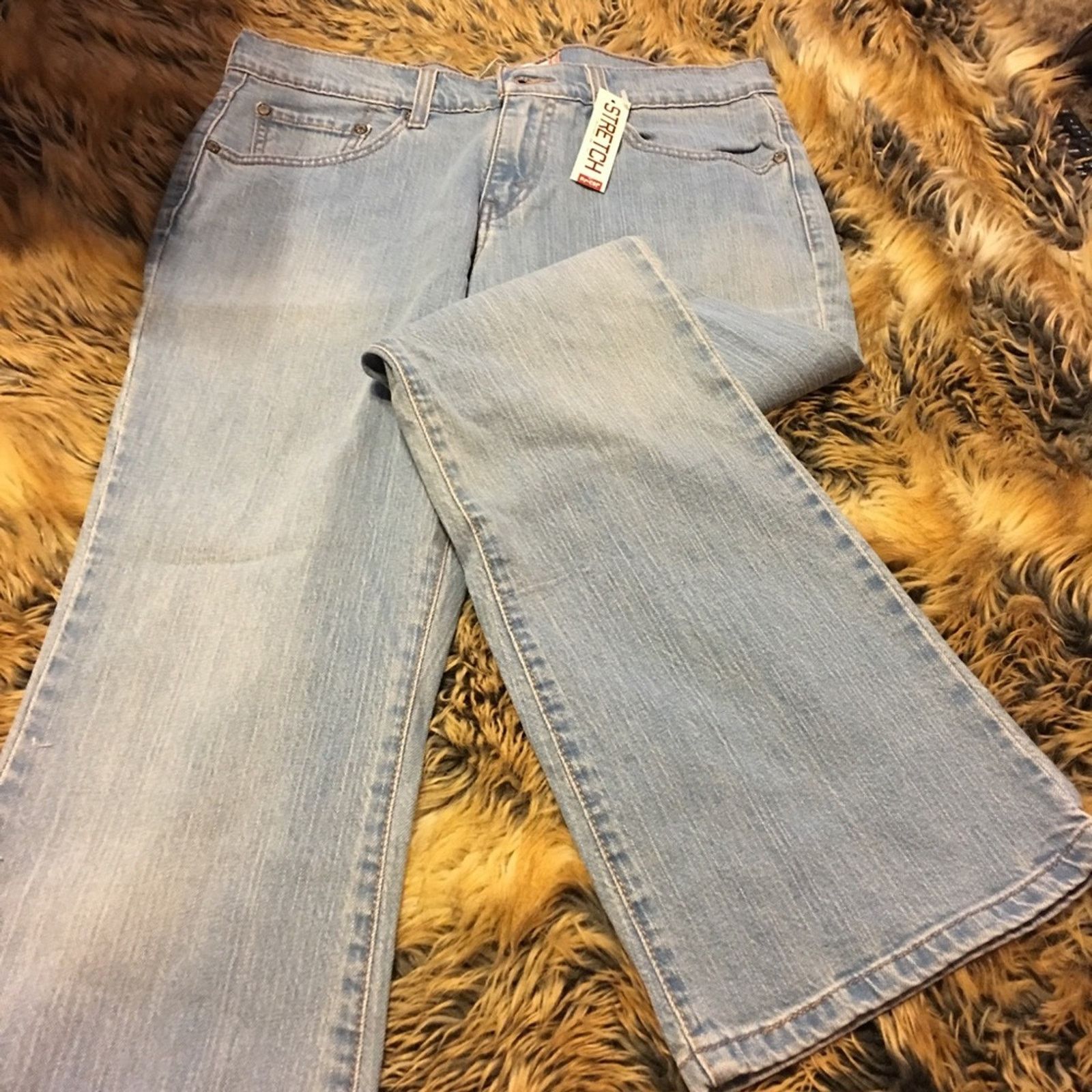 Levi's Levi’s nouveau bootcut Jeans NWT 10M Size 33" - 1 Thumbnail