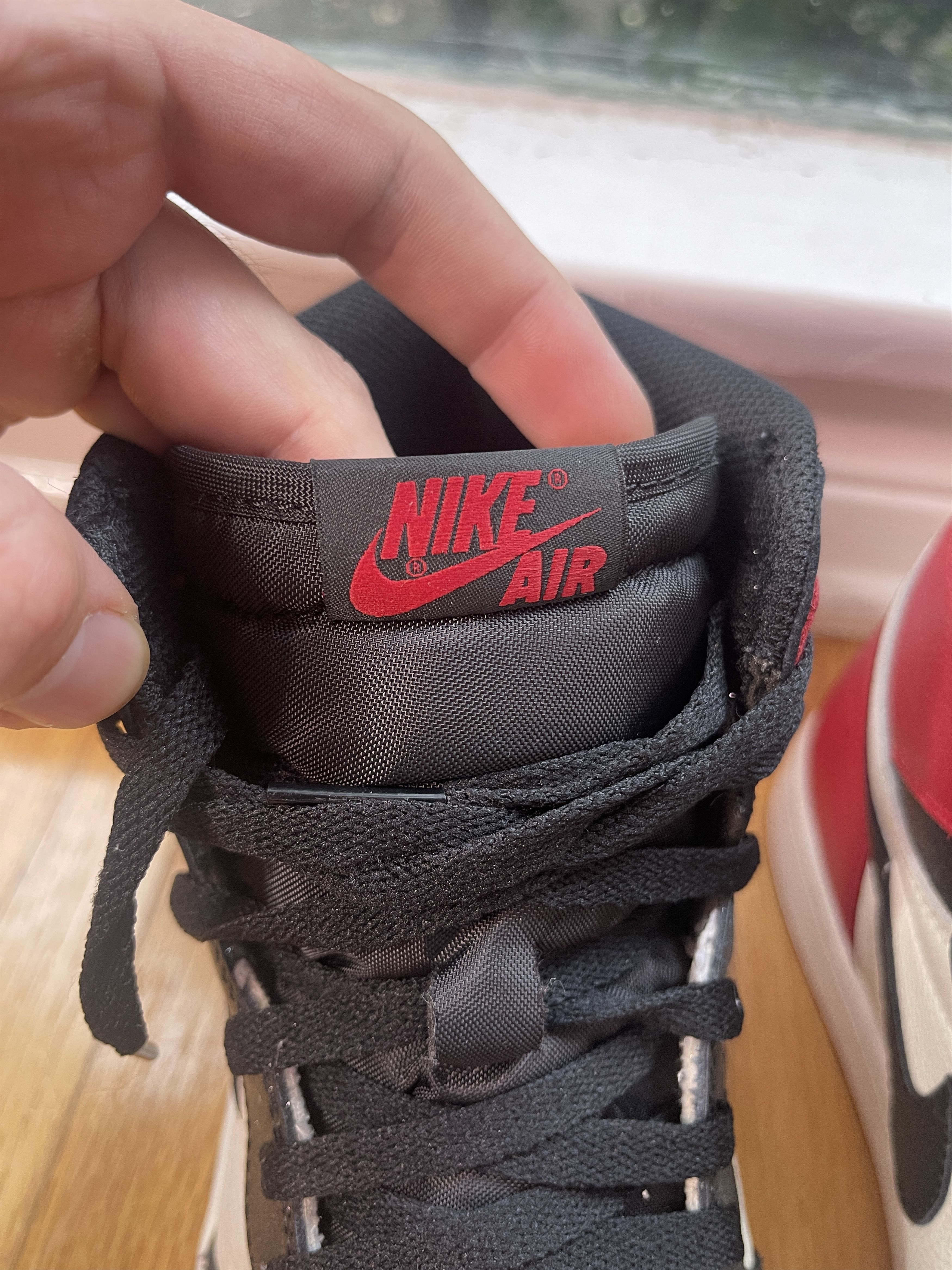 Jordan Brand Jordan 1 High Top Bred Toe Size US 12.5 / EU 45-46 - 8 Thumbnail