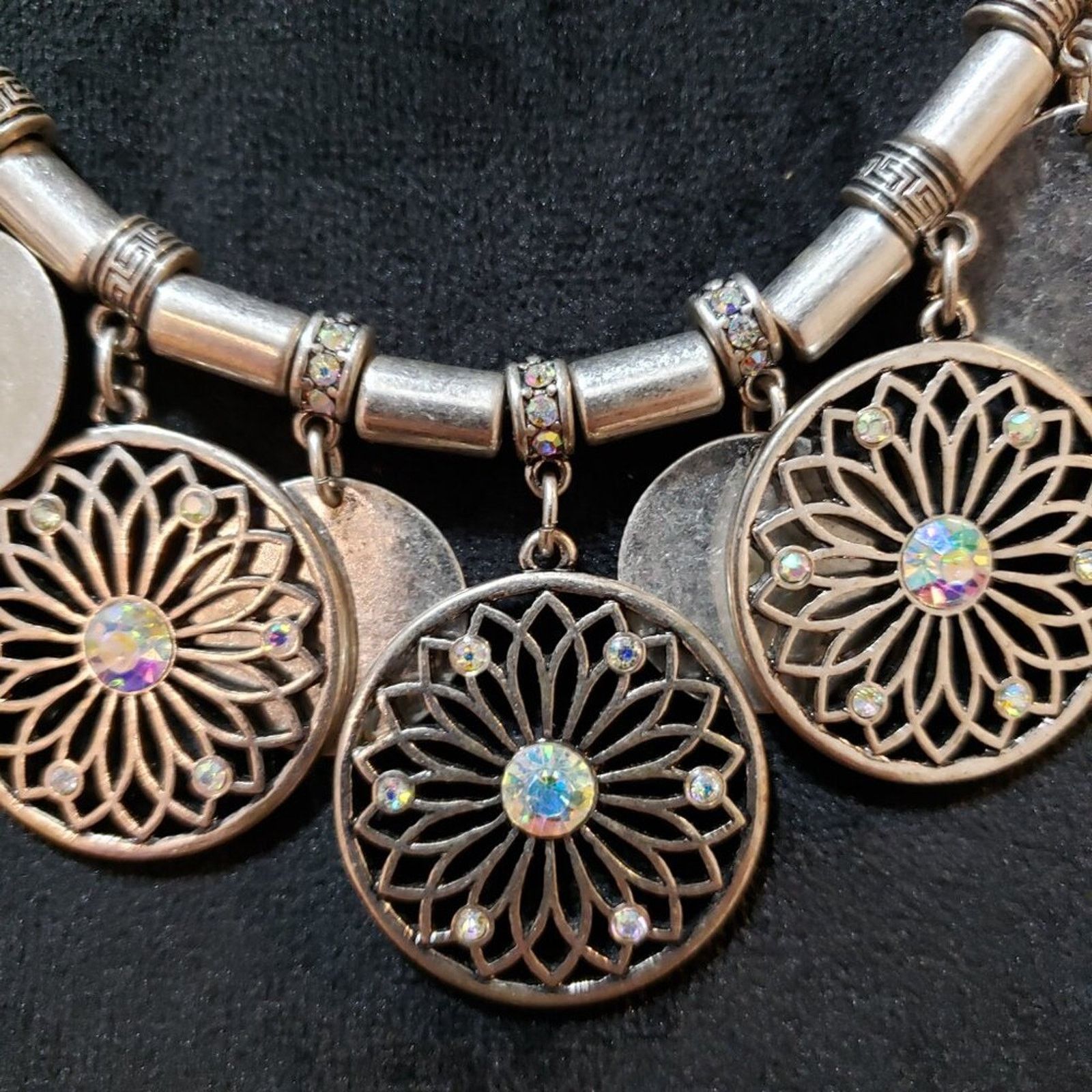 The Unbranded Brand Womens Silver Tone Discs Dreamcatchers Choker Necklace Size ONE SIZE - 3 Thumbnail