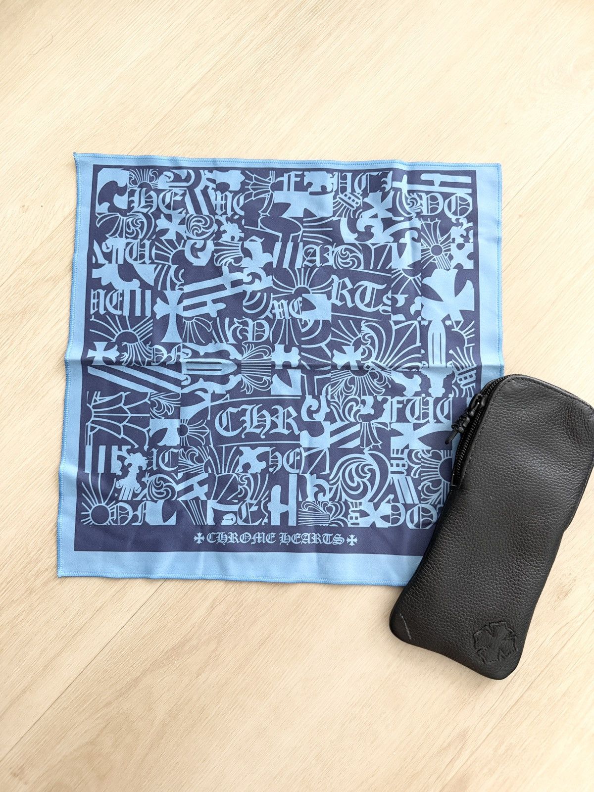 Chrome Hearts Chrome Hearts Sunglasses Case + Cloth Size ONE SIZE - 1 Thumbnail