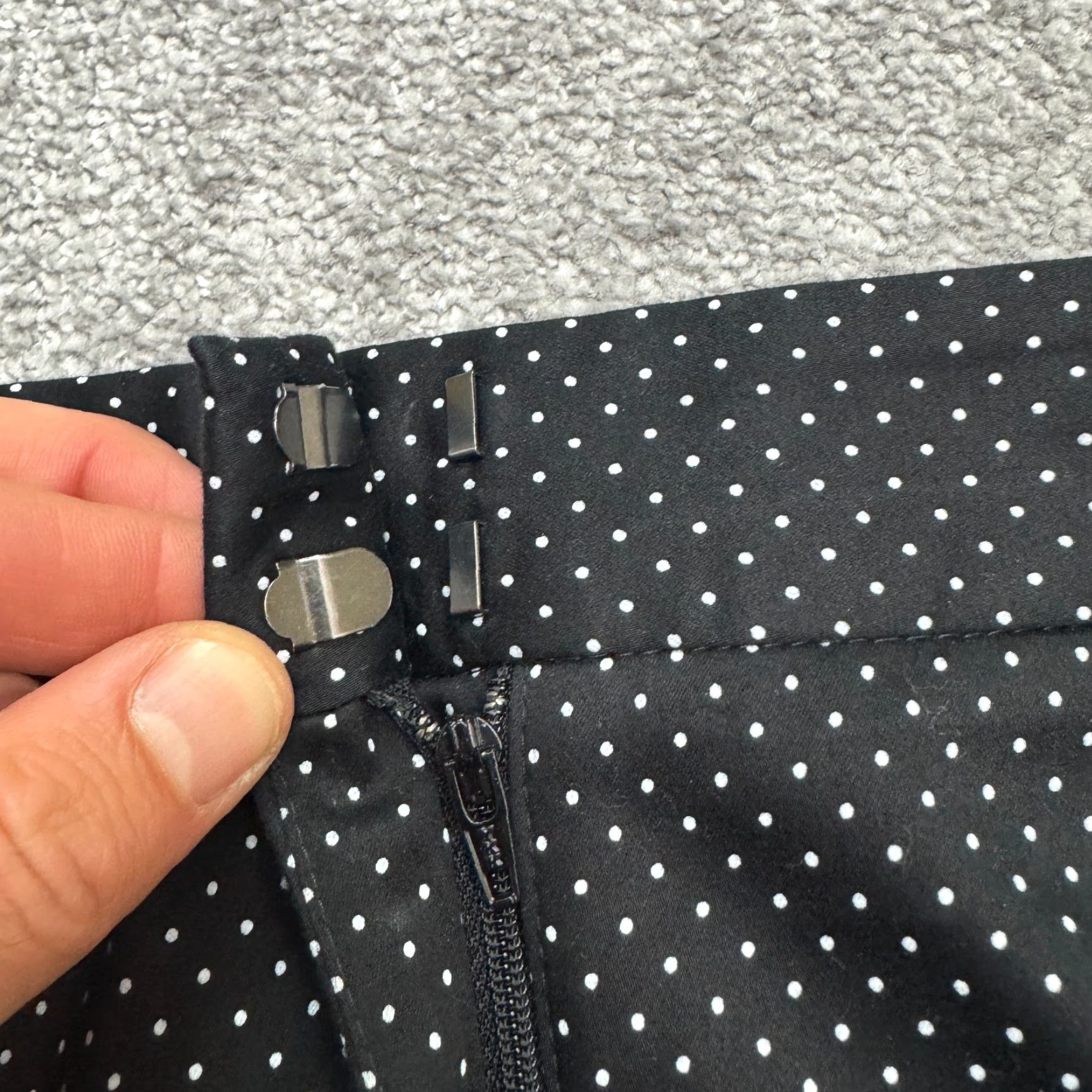 Talbots VINTAGE Talbots Nautical Polka Dot Dress Pants Womens 8 Black Business Casual Workwear Modern Classic Size 30" / US 8 / IT 44 - 4 Thumbnail