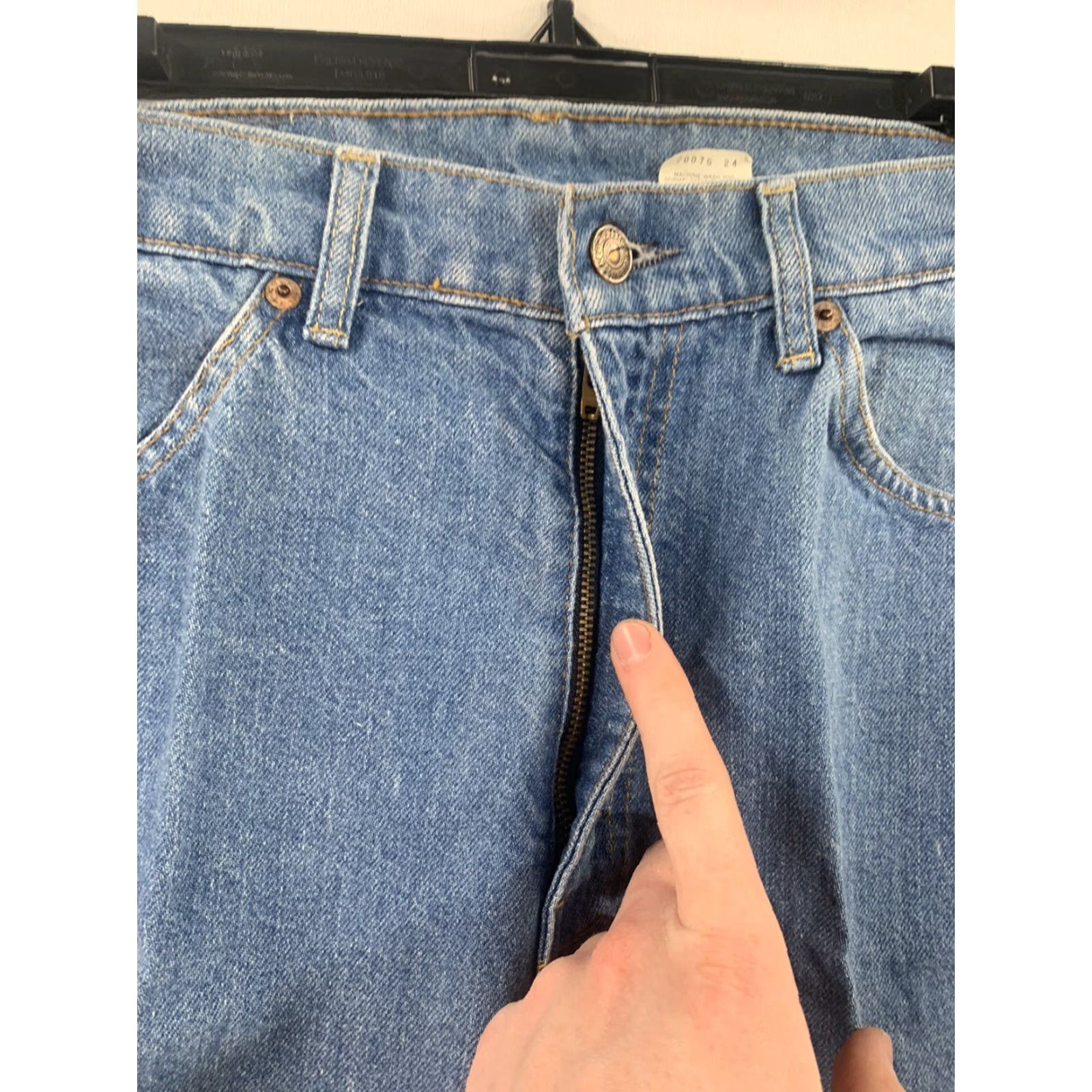 Levi's VINTAGE Levi Jeans 32x28 High Rise Denim Pants Women’s Blue 90s Levi's 550 Mom Jeans Size 24" / US 00 / IT 34 - 3 Thumbnail