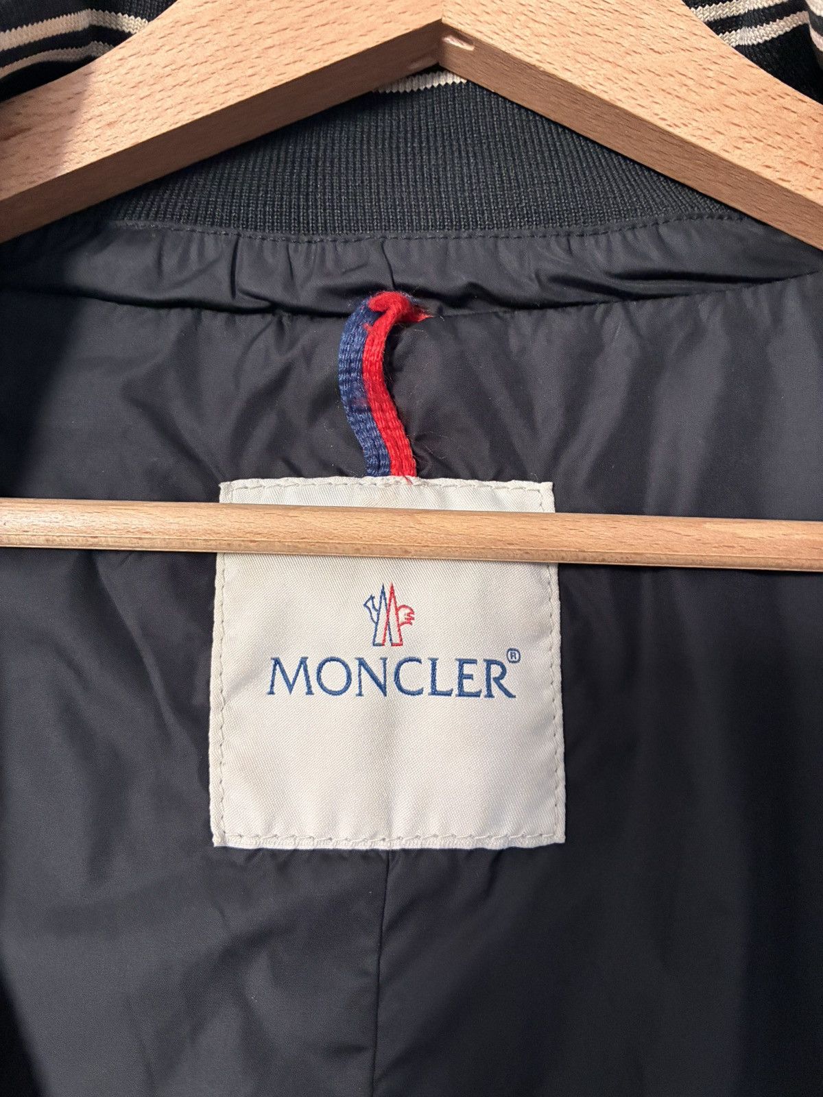 Moncler Nylon aix giubbotto Moncler jacket Size US XL / EU 56 / 4 - 4 Thumbnail